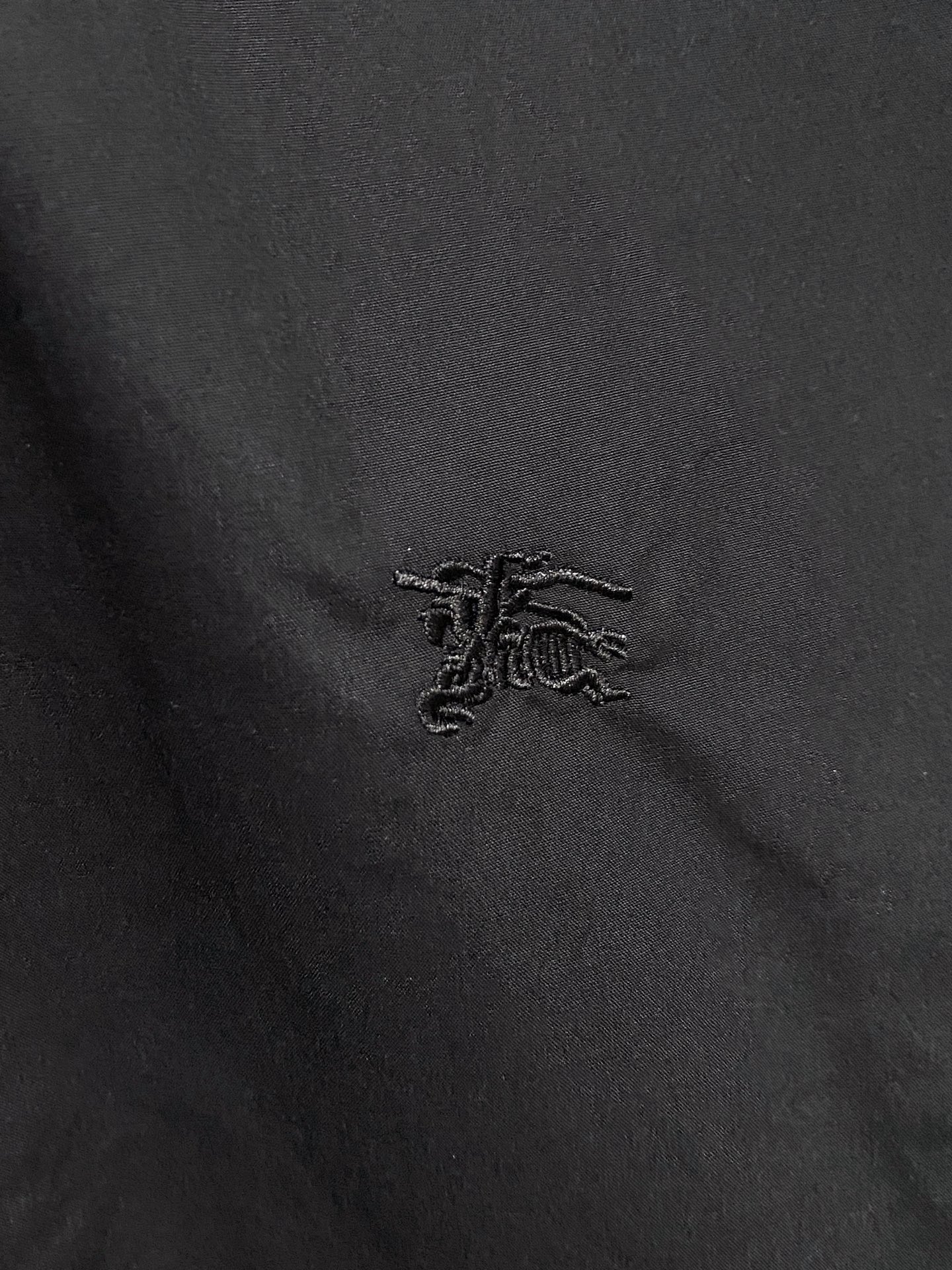 巴宝莉 2025ss春夏时尚大爆款短袖衬衫，贸易公司渠道货，品相完美如斯，属于入柜级别，可预见性的爆款，