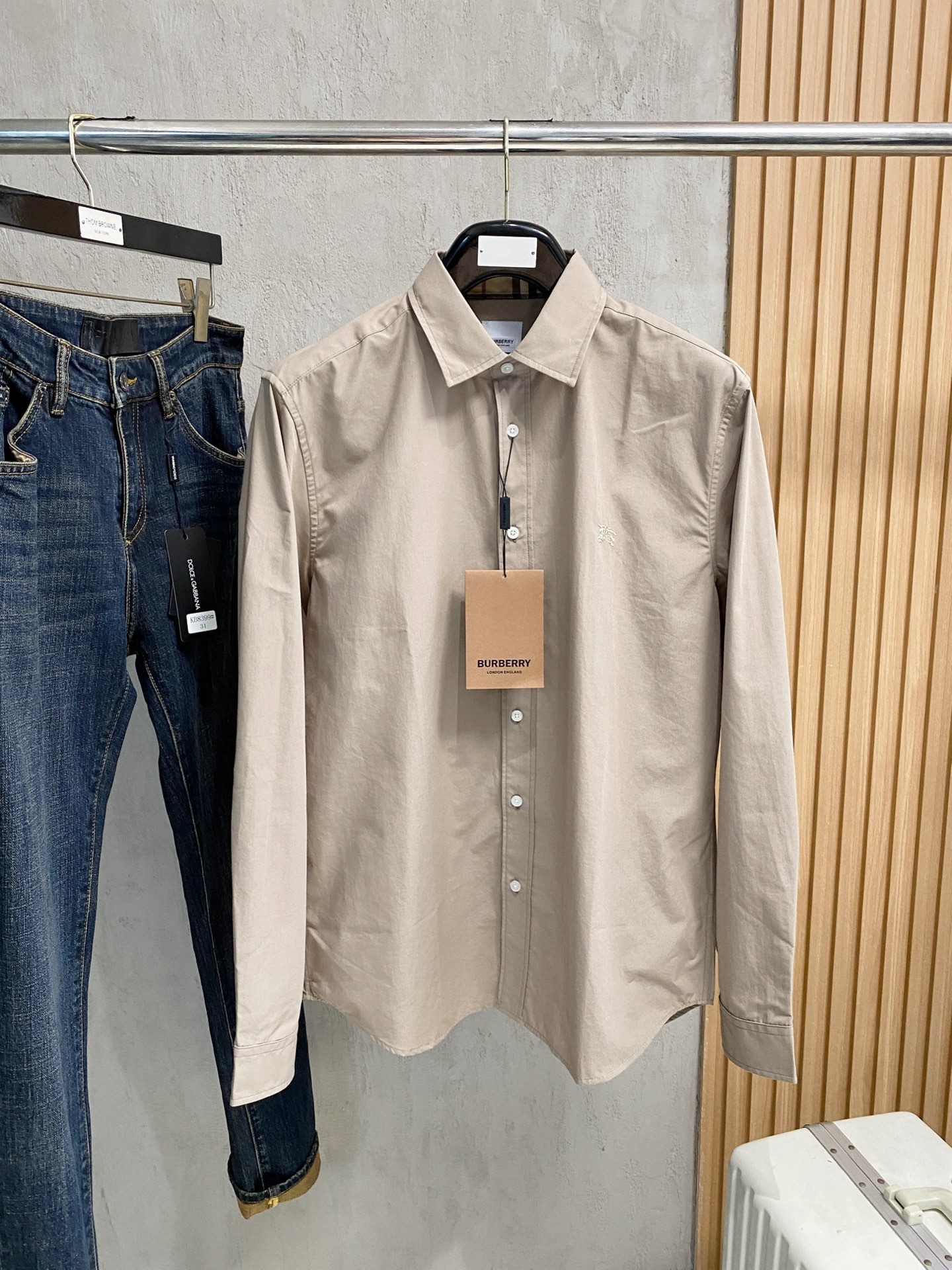 巴宝莉 2025ss春夏时尚大爆款短袖衬衫，贸易公司渠道货，品相完美如斯，属于入柜级别，可预见性的爆款，