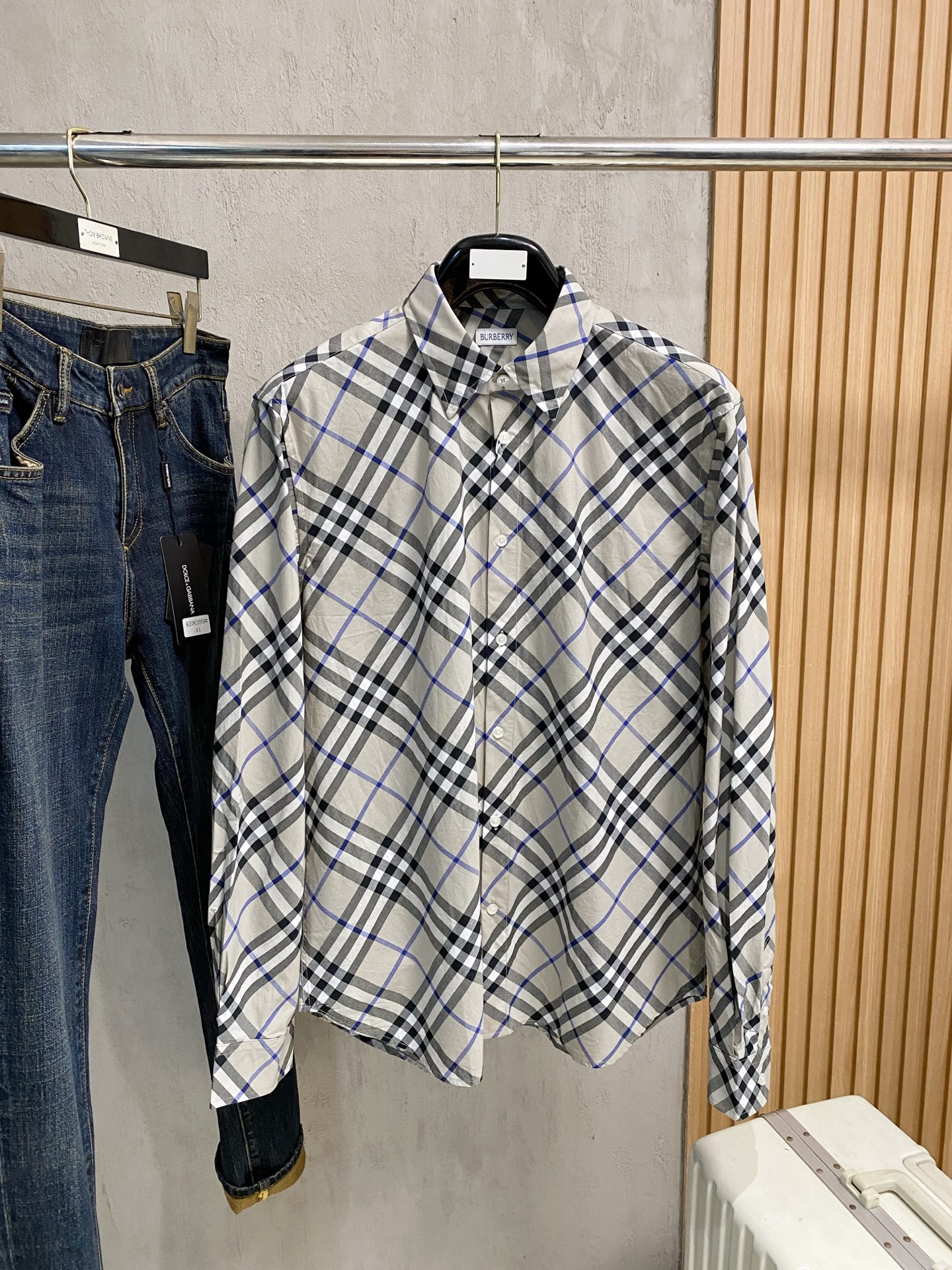 巴宝莉 2025ss春夏时尚大爆款短袖衬衫，贸易公司渠道货，品相完美如斯，属于入柜级别，可预见性的爆款，