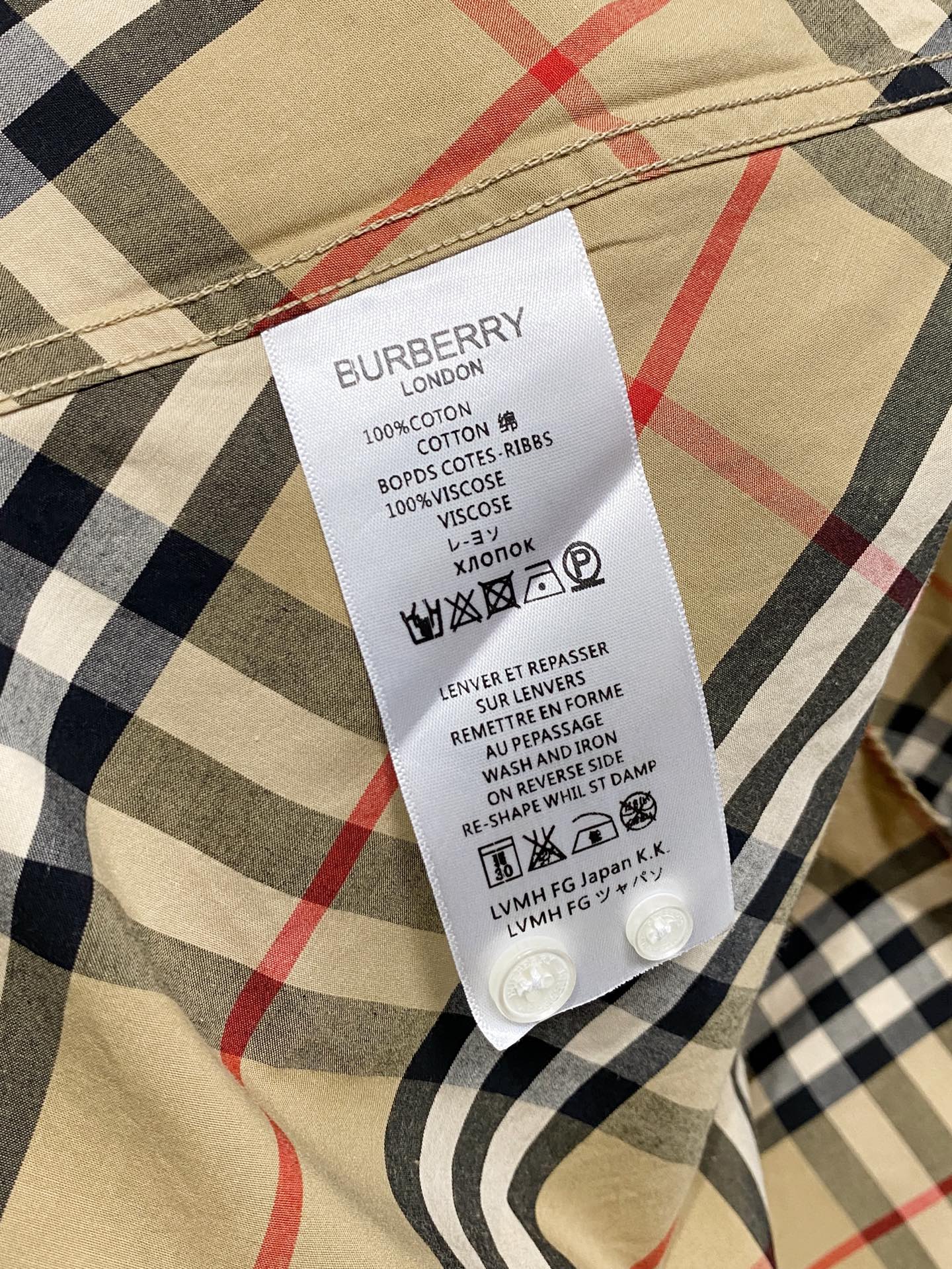 巴宝莉 2025ss春夏时尚大爆款短袖衬衫，贸易公司渠道货，品相完美如斯，属于入柜级别，可预见性的爆款，