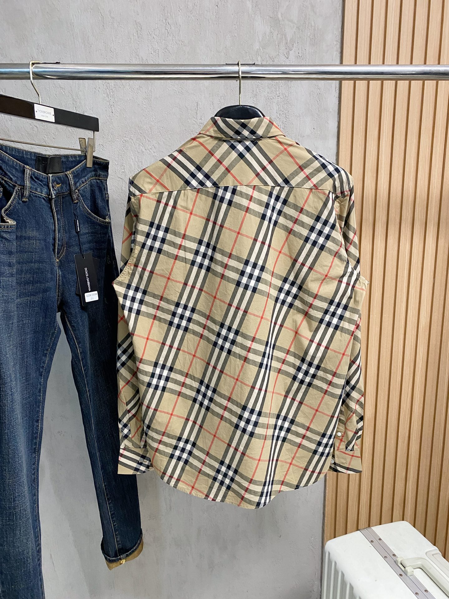 巴宝莉 2025ss春夏时尚大爆款短袖衬衫，贸易公司渠道货，品相完美如斯，属于入柜级别，可预见性的爆款，