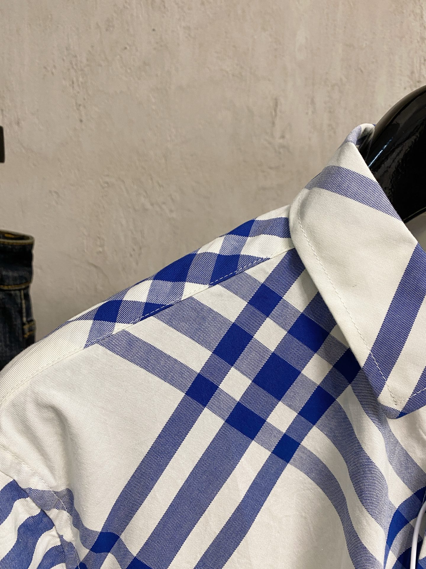 巴宝莉 2025ss春夏时尚大爆款短袖衬衫，贸易公司渠道货，品相完美如斯，属于入柜级别，可预见性的爆款，