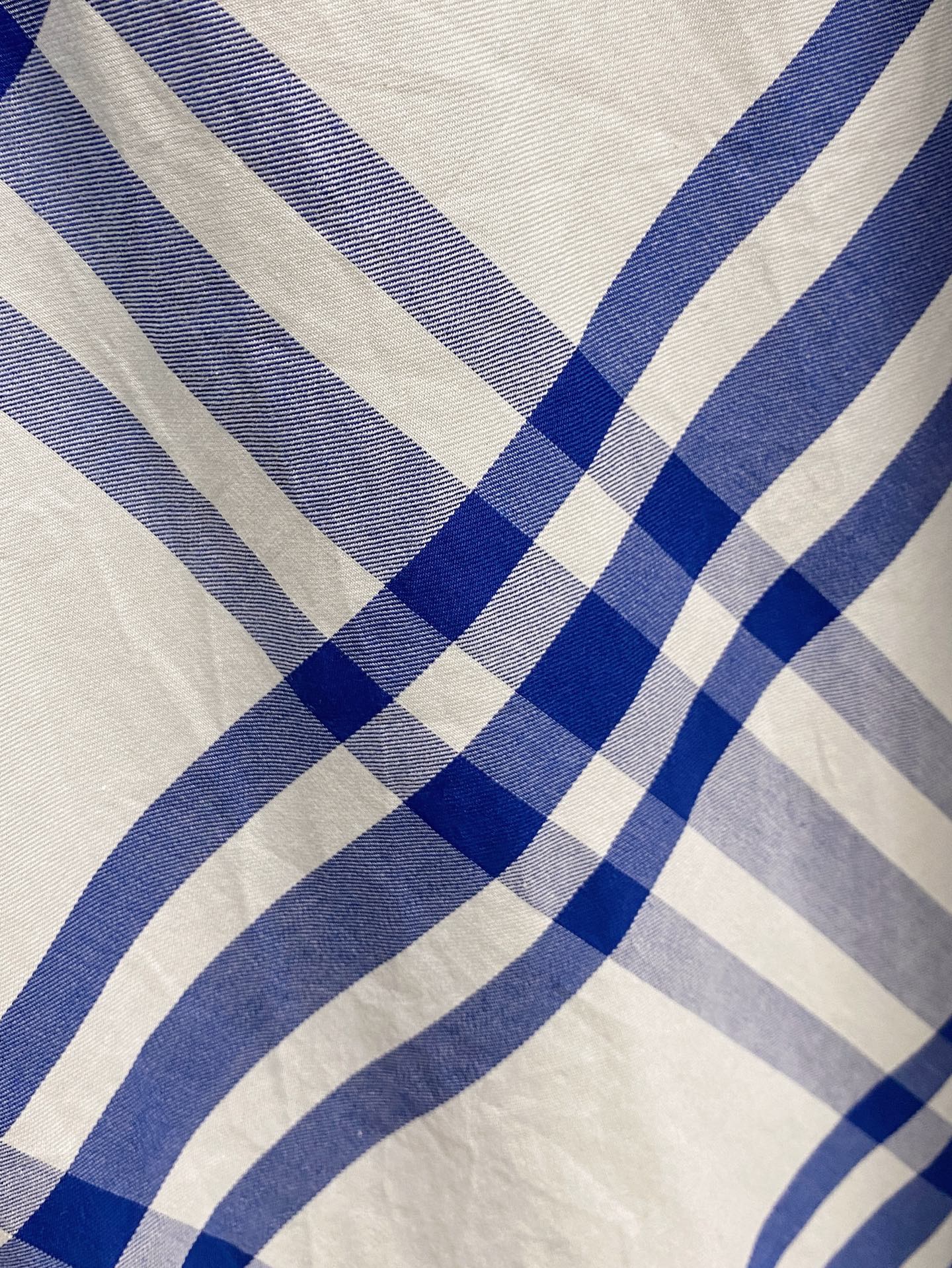 巴宝莉 2025ss春夏时尚大爆款短袖衬衫，贸易公司渠道货，品相完美如斯，属于入柜级别，可预见性的爆款，