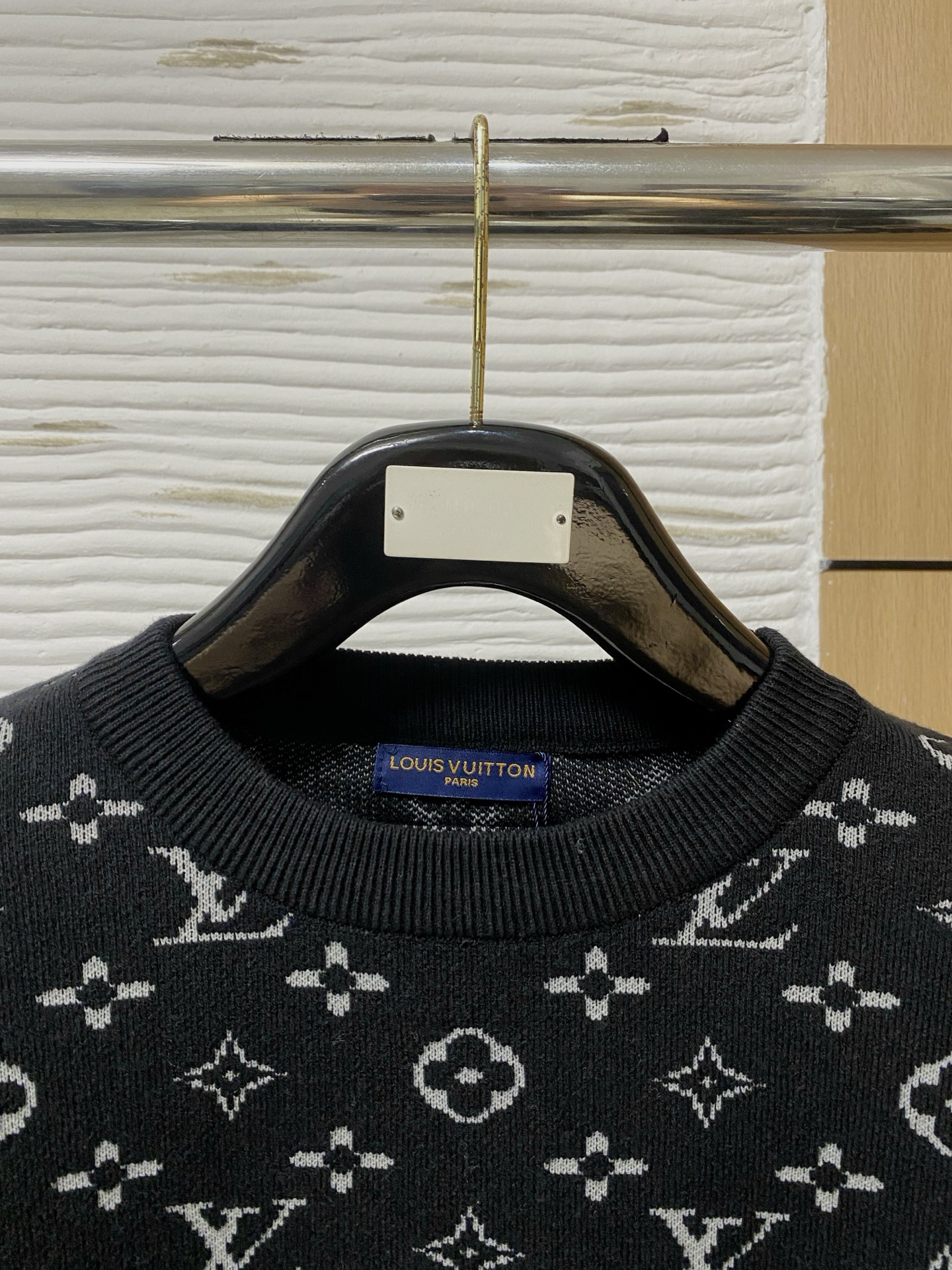 Louis Vuitton Wool Blend Crew Neck Sweater - Cozy & Stylish Knitwear 3 i1757338582516 6585 0 1