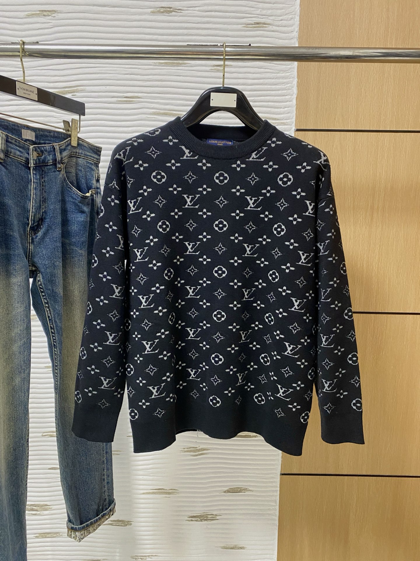 Louis Vuitton Wool Blend Crew Neck Sweater - Cozy & Stylish Knitwear