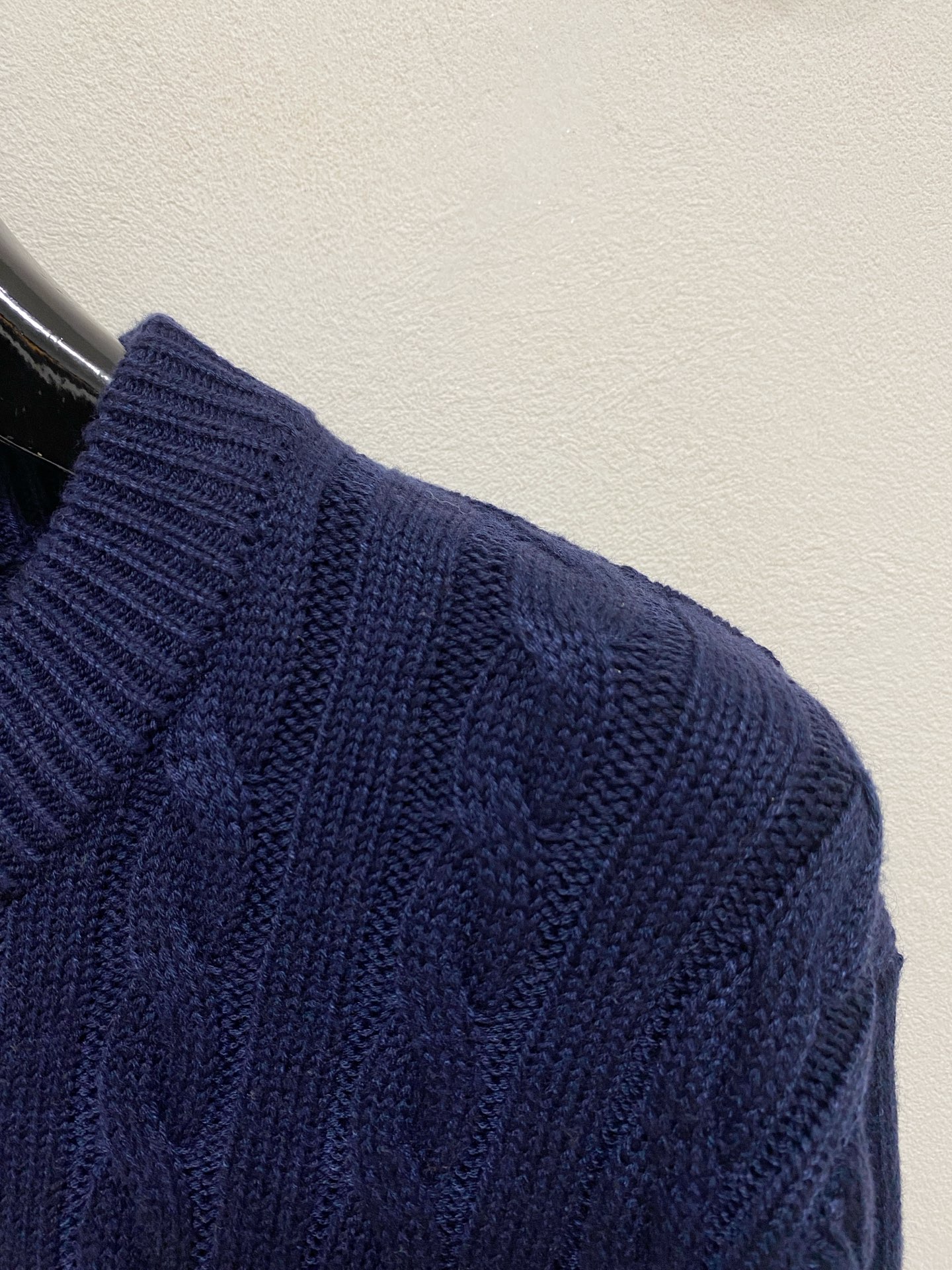 🌾 蒙口 2025新款 羊毛混纺 圆领 长袖 毛衣 羊毛衫 打底衫，高端版本！专柜定制面料 透气舒适度高