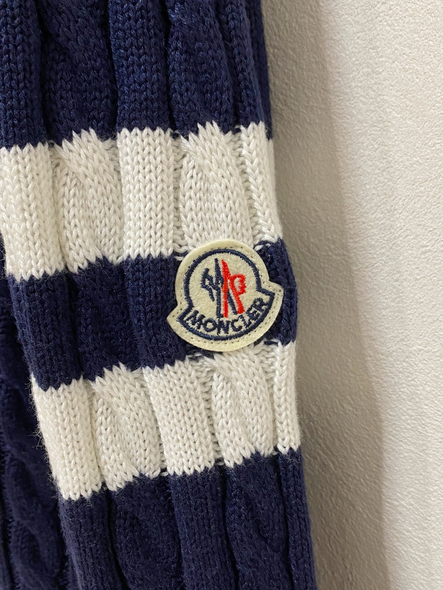 🌾 蒙口 2025新款 羊毛混纺 圆领 长袖 毛衣 羊毛衫 打底衫，高端版本！专柜定制面料 透气舒适度高