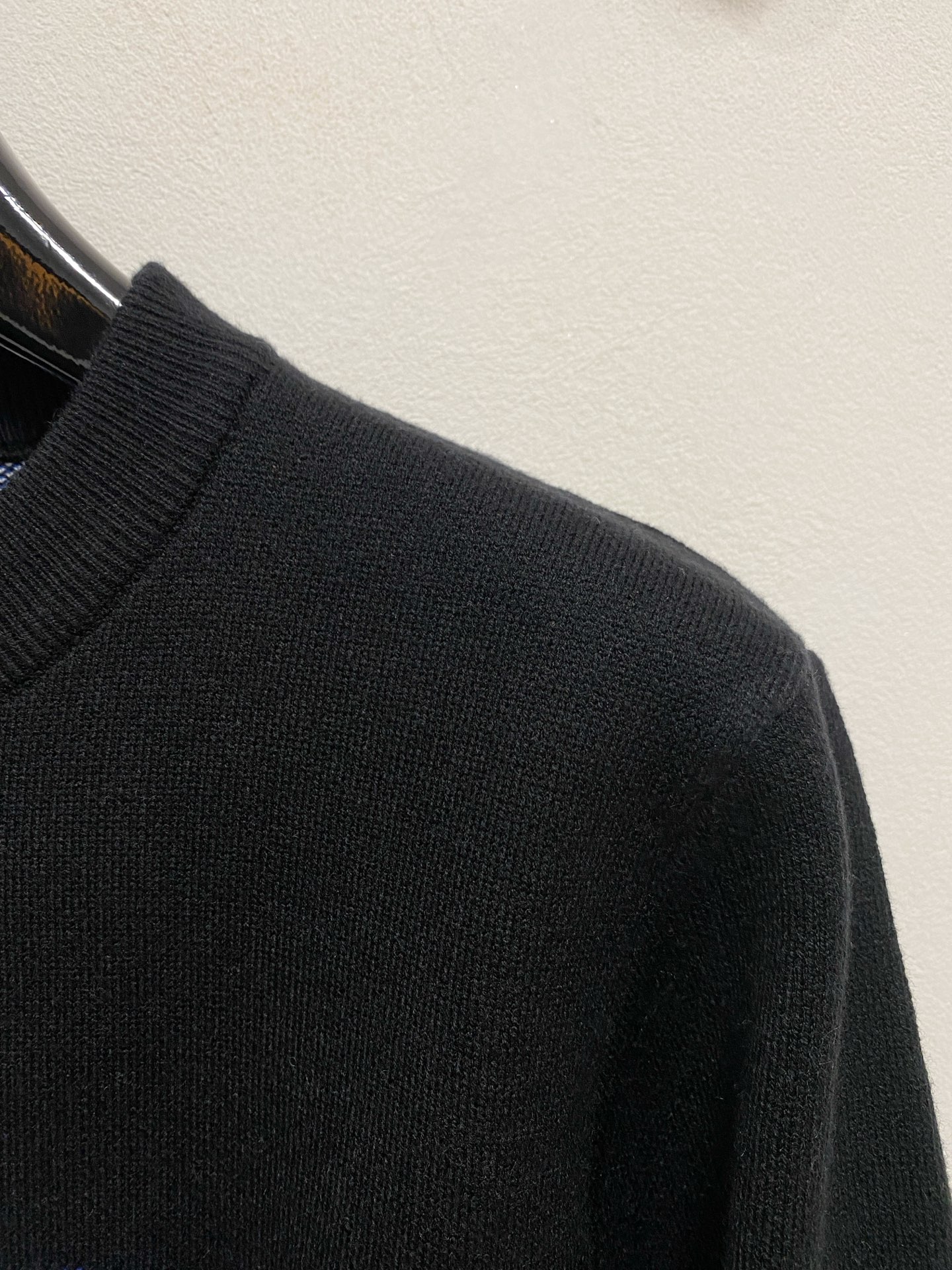 🌾 罗意威 2025新款 羊毛混纺 圆领 长袖 毛衣 羊毛衫 打底衫，高端版本！专柜定制面料 透气舒适度