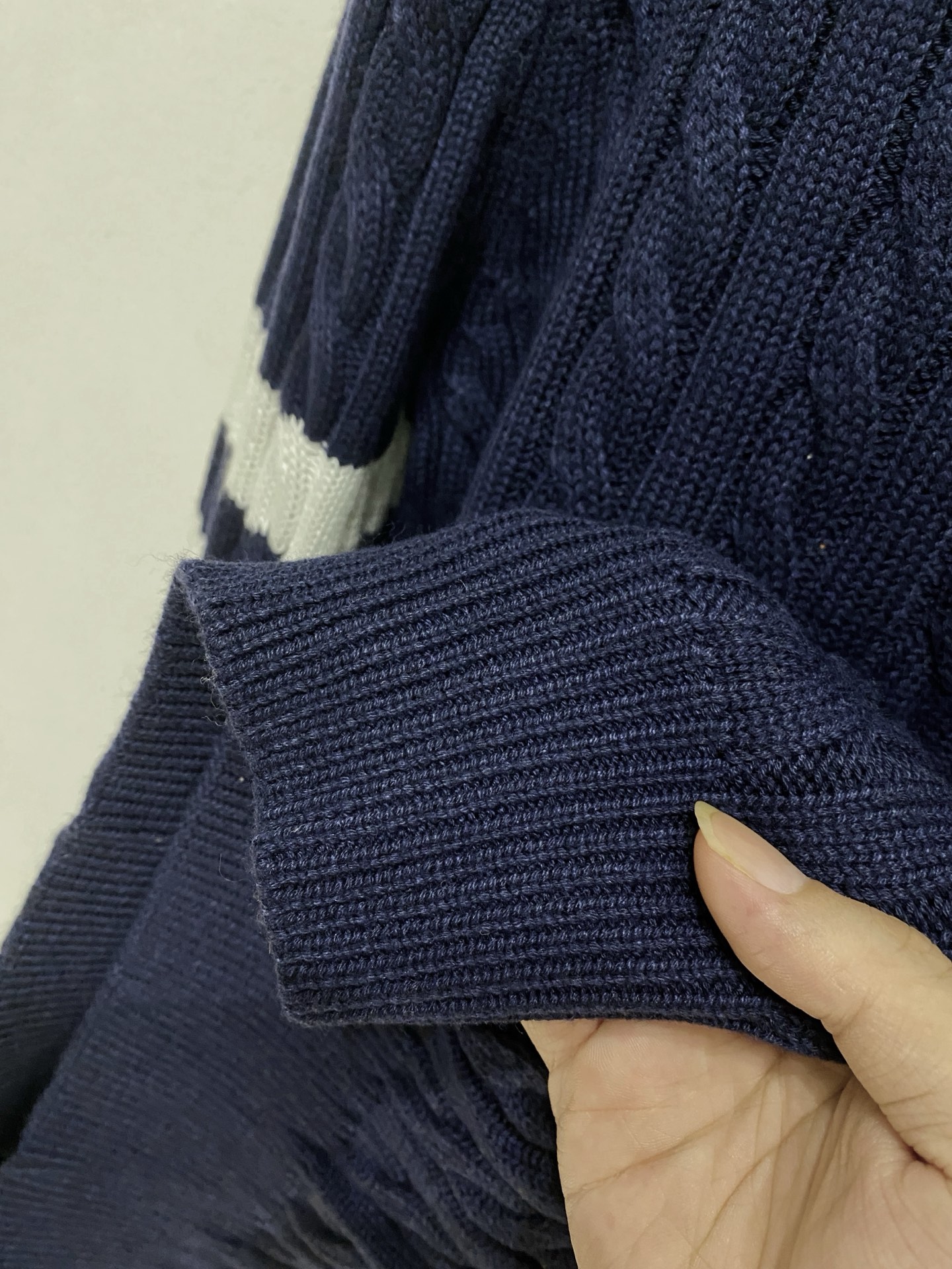 🌾 蒙口 2025新款 羊毛混纺 圆领 长袖 毛衣 羊毛衫 打底衫，高端版本！专柜定制面料 透气舒适度高