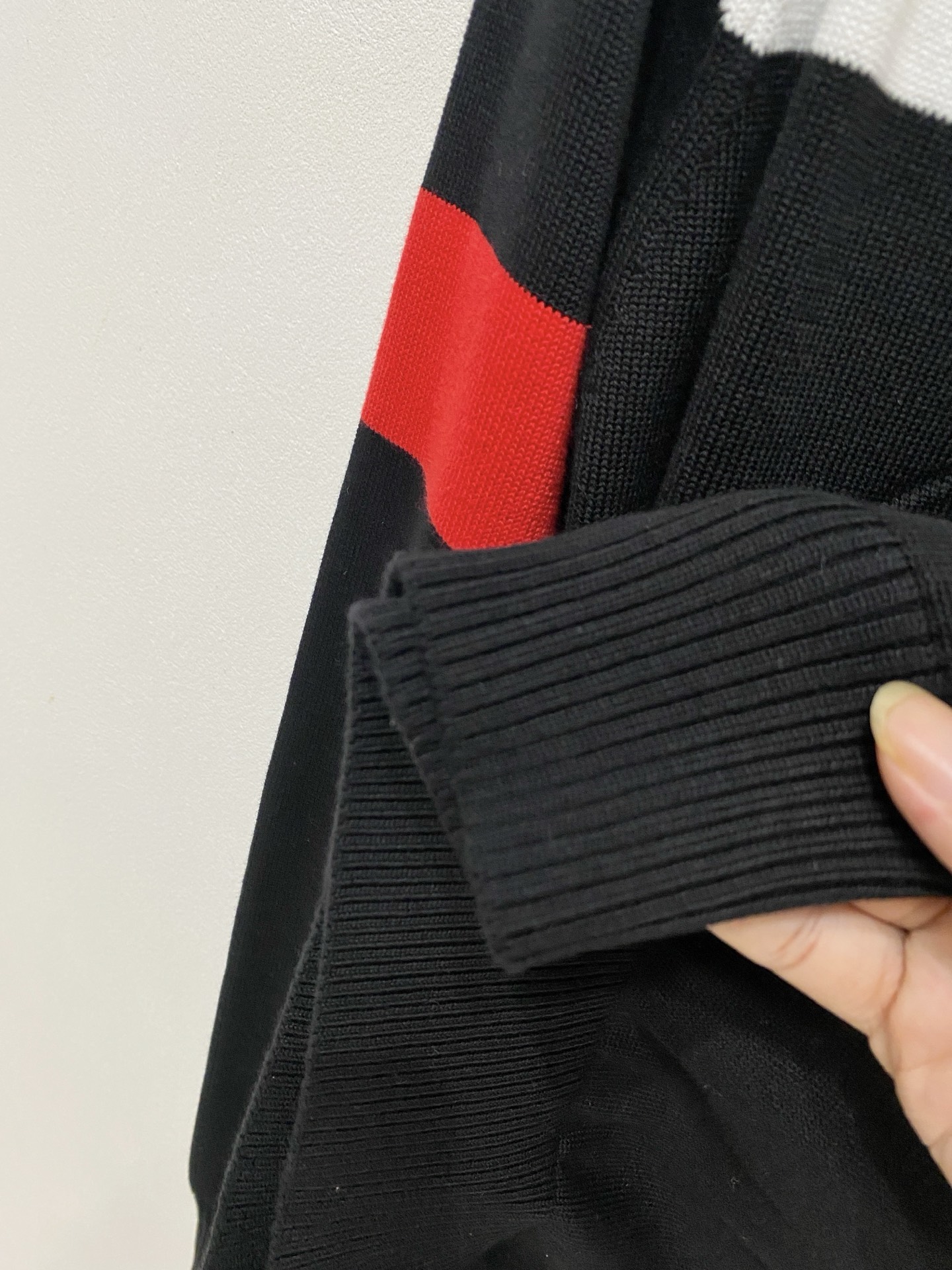 🌾 蒙口 2025新款 羊毛混纺 圆领 长袖 毛衣 羊毛衫 打底衫，高端版本！专柜定制面料 透气舒适度高