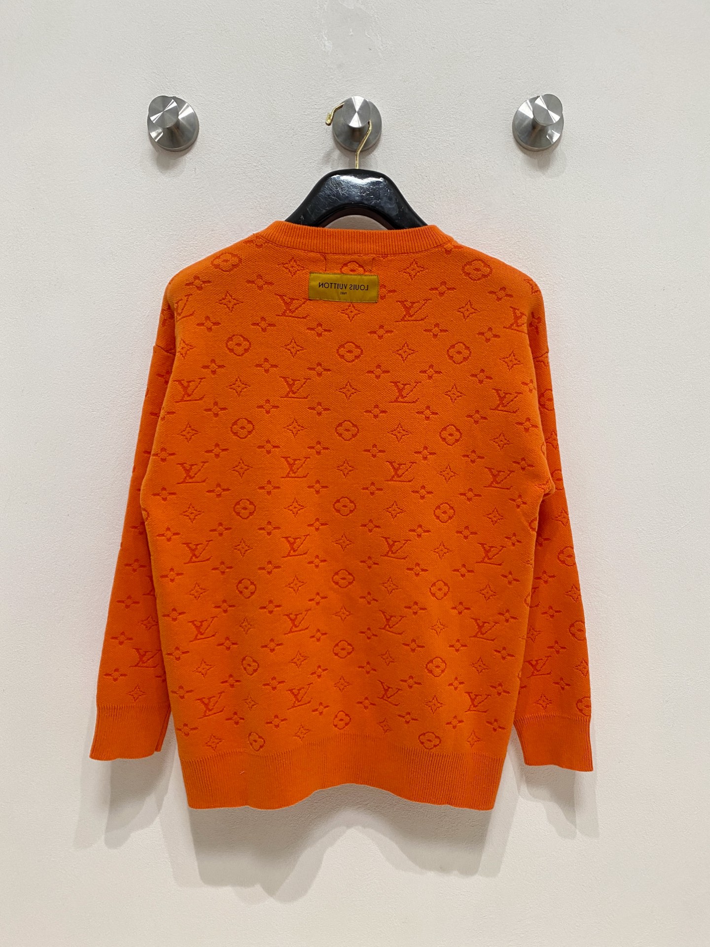 🌾 LV 2025新款 羊毛混纺 圆领 长袖 毛衣 羊毛衫 打底衫，高端版本！专柜定制面料 透气舒适度高