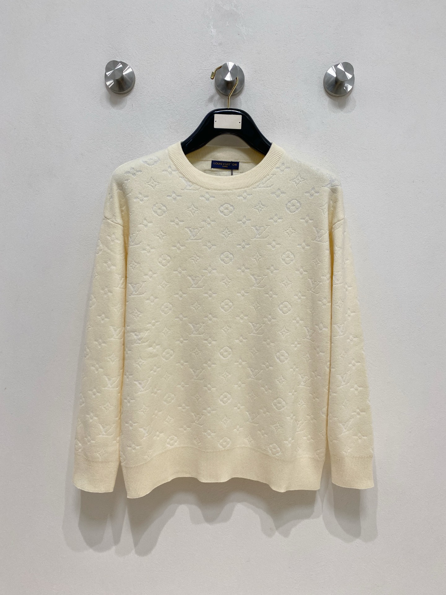 🌾 LV 2025新款 羊毛混纺 圆领 长袖 毛衣 羊毛衫 打底衫，高端版本！专柜定制面料 透气舒适度高