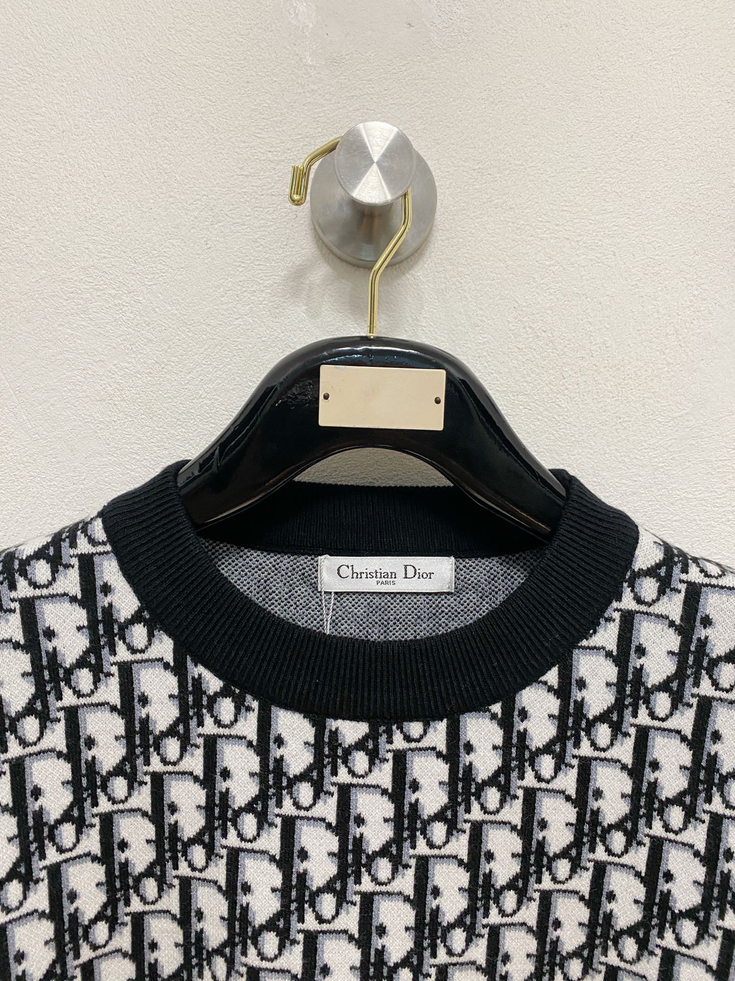 🌾 迪奥 2025新款 羊毛混纺 圆领 长袖 毛衣 羊毛衫 打底衫，高端版本！专柜定制面料 透气舒适度高