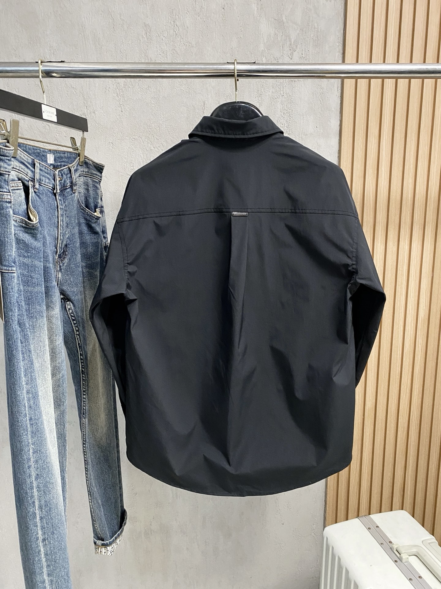 P杜嘉班纳25ss秋冬【新品】专柜最新品衬衫外套，复古气息促进时尚质感.采用正面纽扣设计 传统衣领 传统