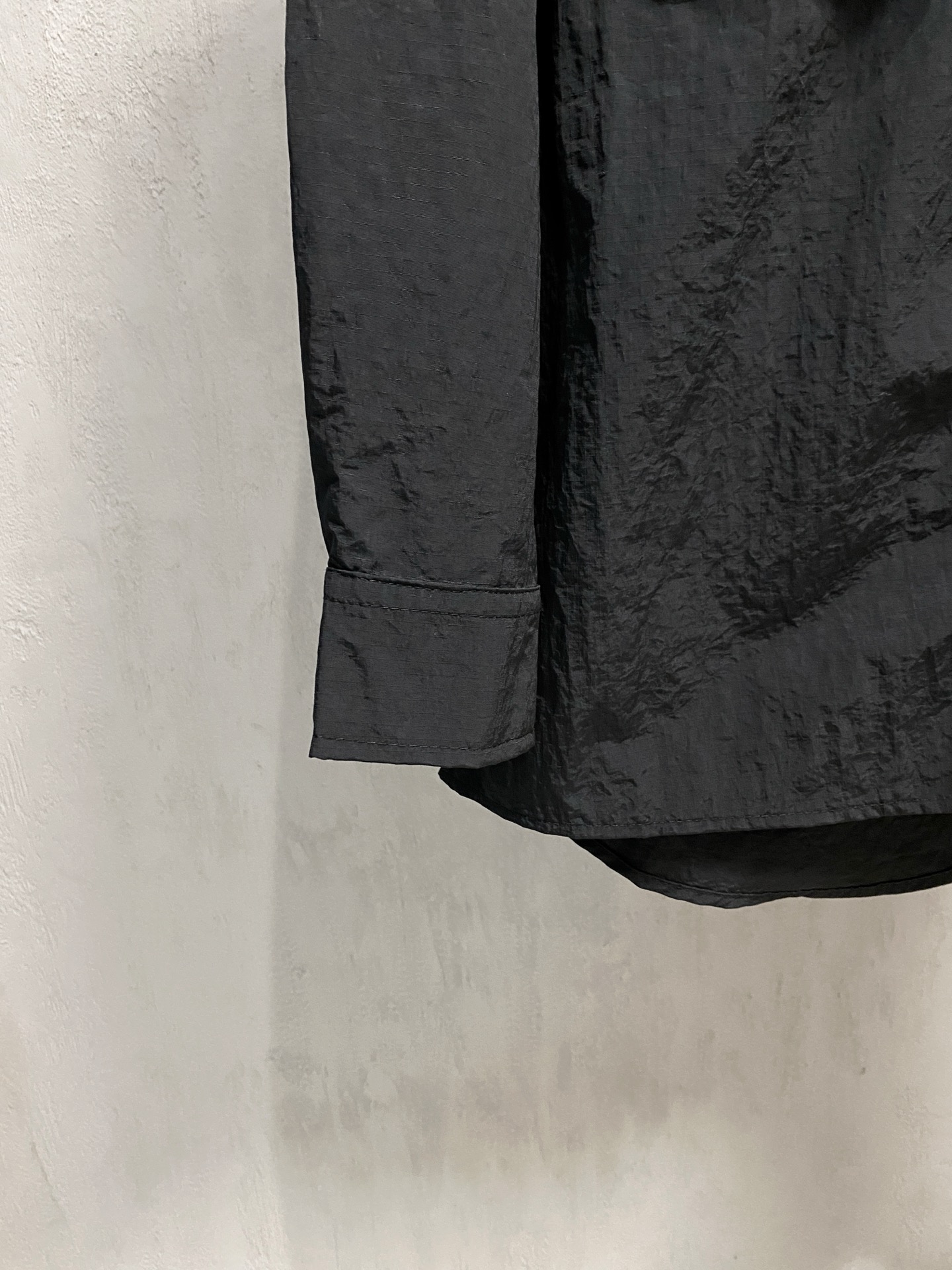 PLV 25ss秋冬【新品】专柜最新品衬衫外套，复古气息促进时尚质感.采用正面纽扣设计 传统衣领 传统胸