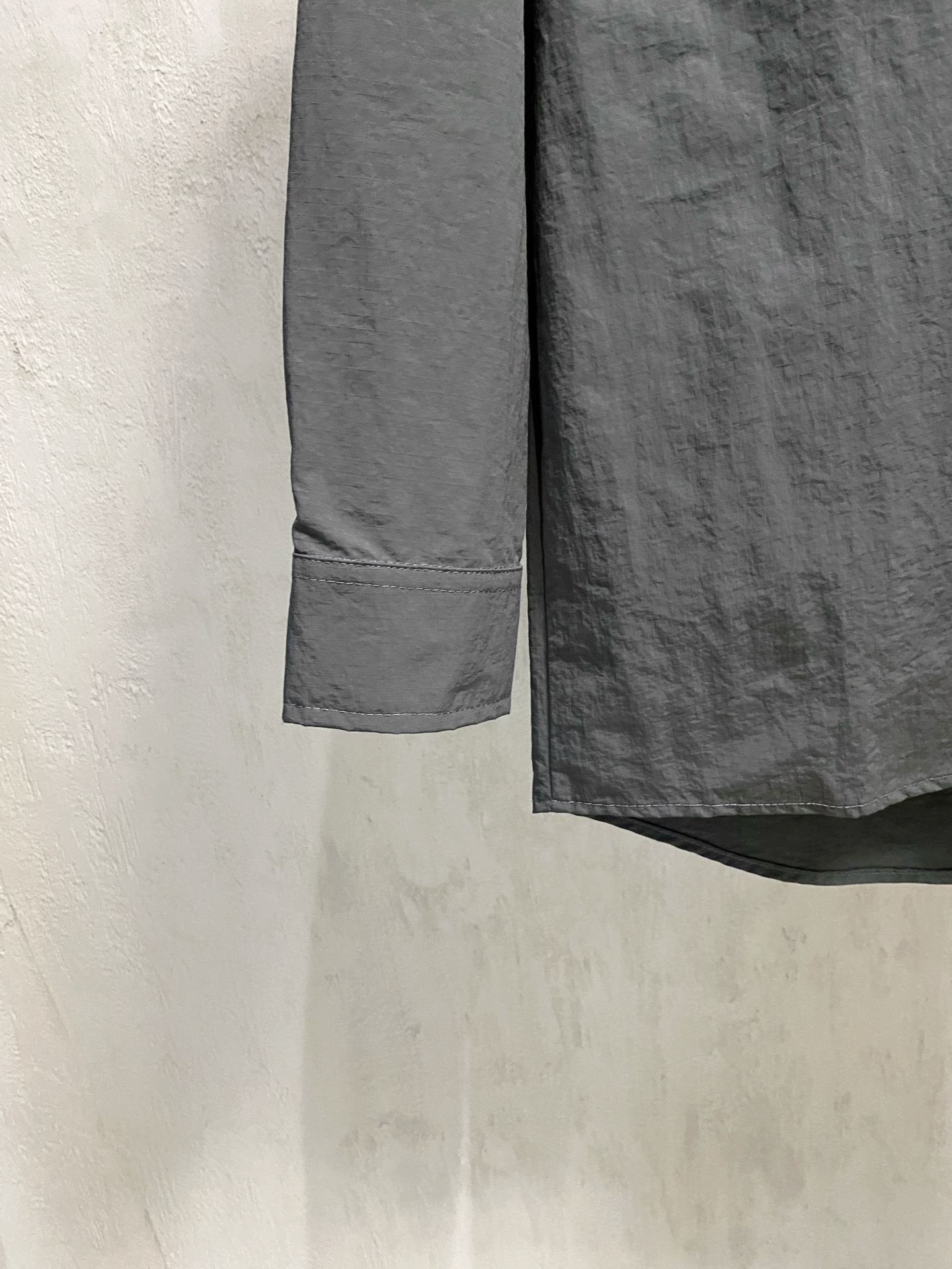 P古驰25ss秋冬【新品】专柜最新品衬衫外套，复古气息促进时尚质感.采用正面纽扣设计 传统衣领 传统胸前