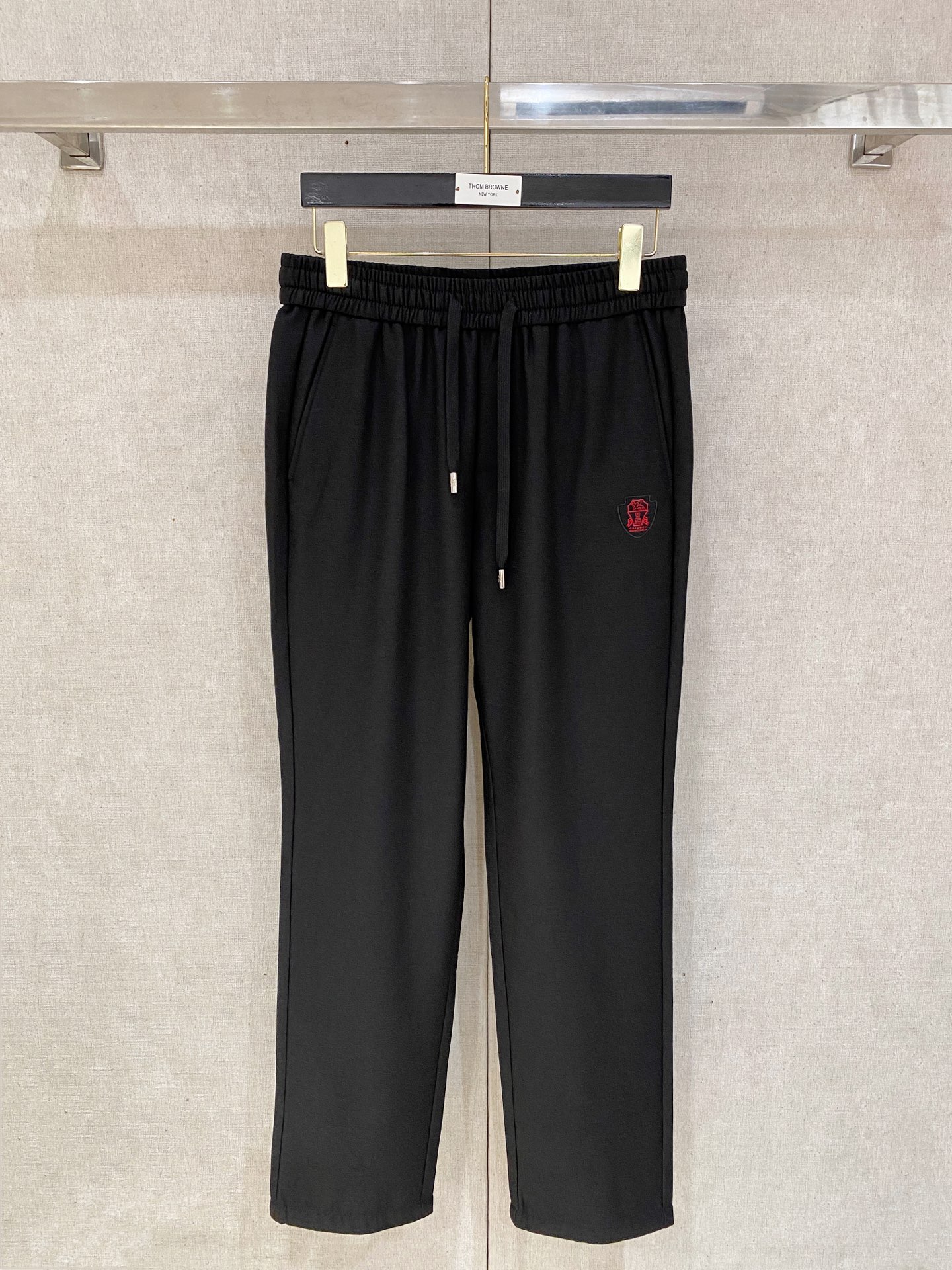 。顶级品质>专柜官网同步发售！辅料全部原版定制出品，贸易公司真品订单。高级定制进口面料，以天然植物纖維提