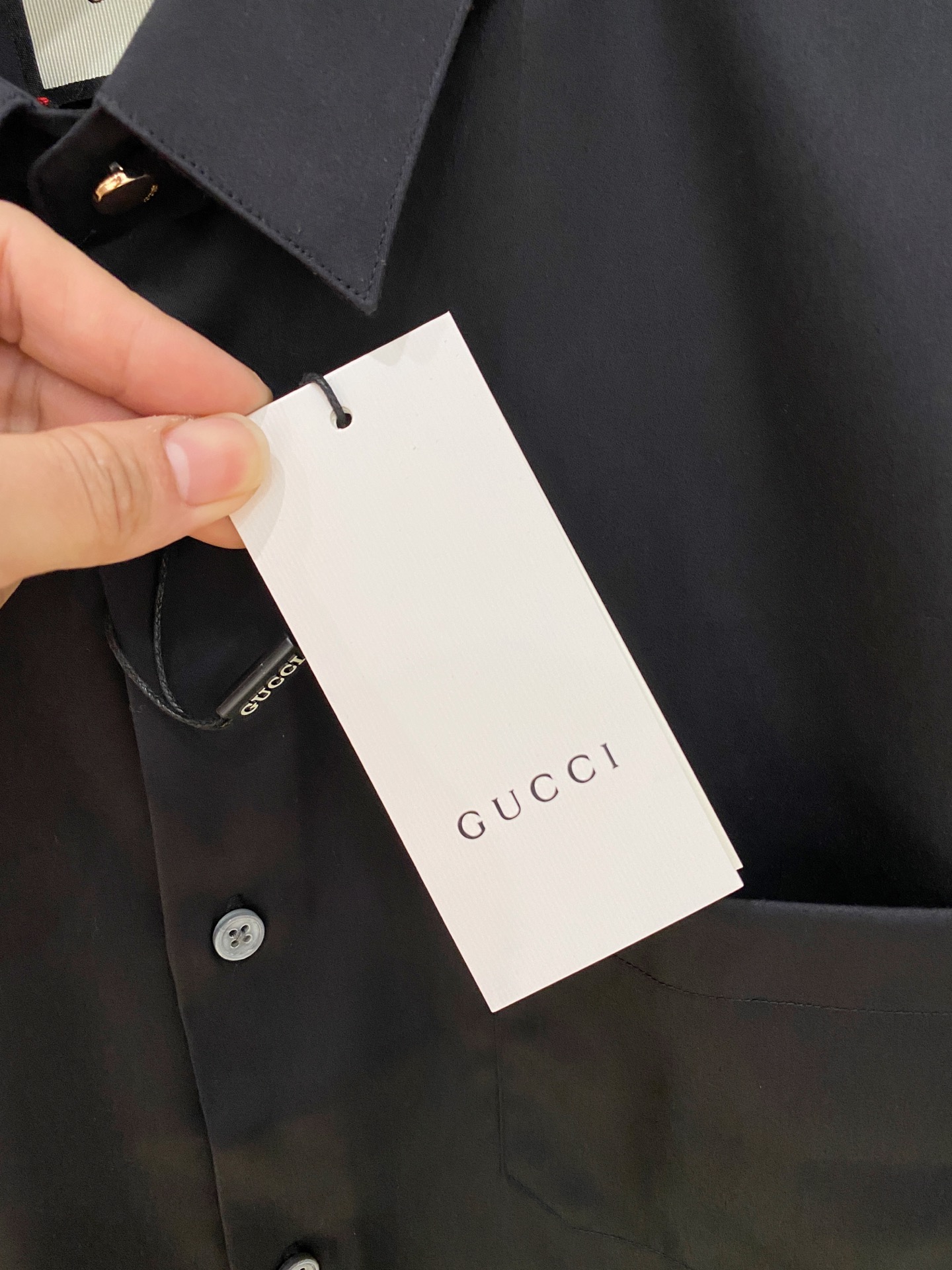 🌾退换🔥 强势上新，新款不断！！！新款衬衫，高级面料高级做工，顶级品质！！！S一XXLS穿125左右m穿