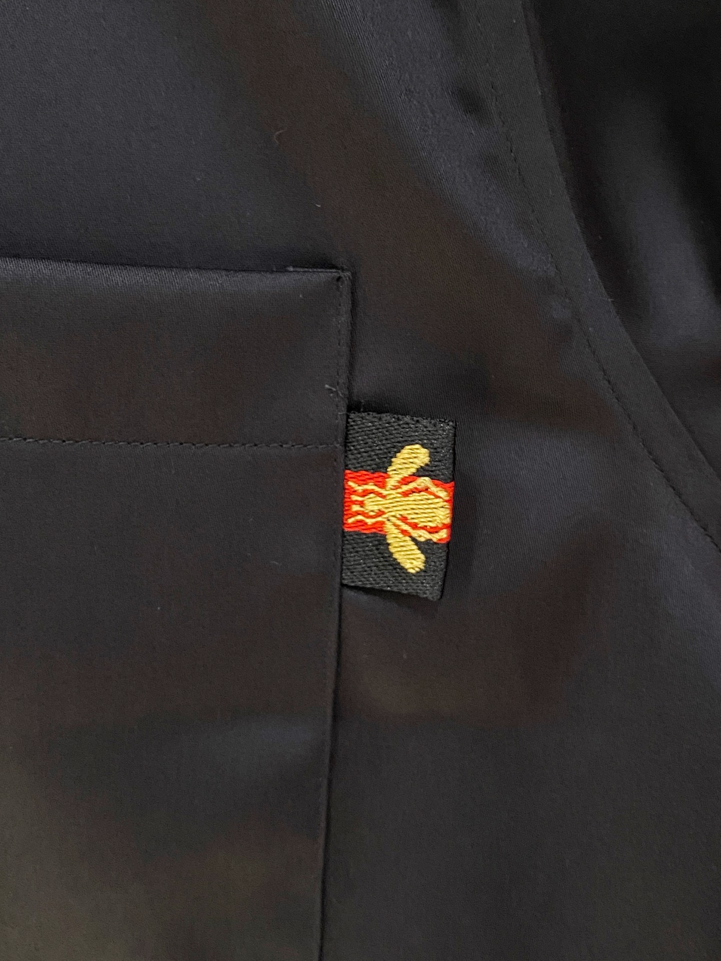 🌾退换🔥 强势上新，新款不断！！！新款衬衫，高级面料高级做工，顶级品质！！！S一XXLS穿125左右m穿