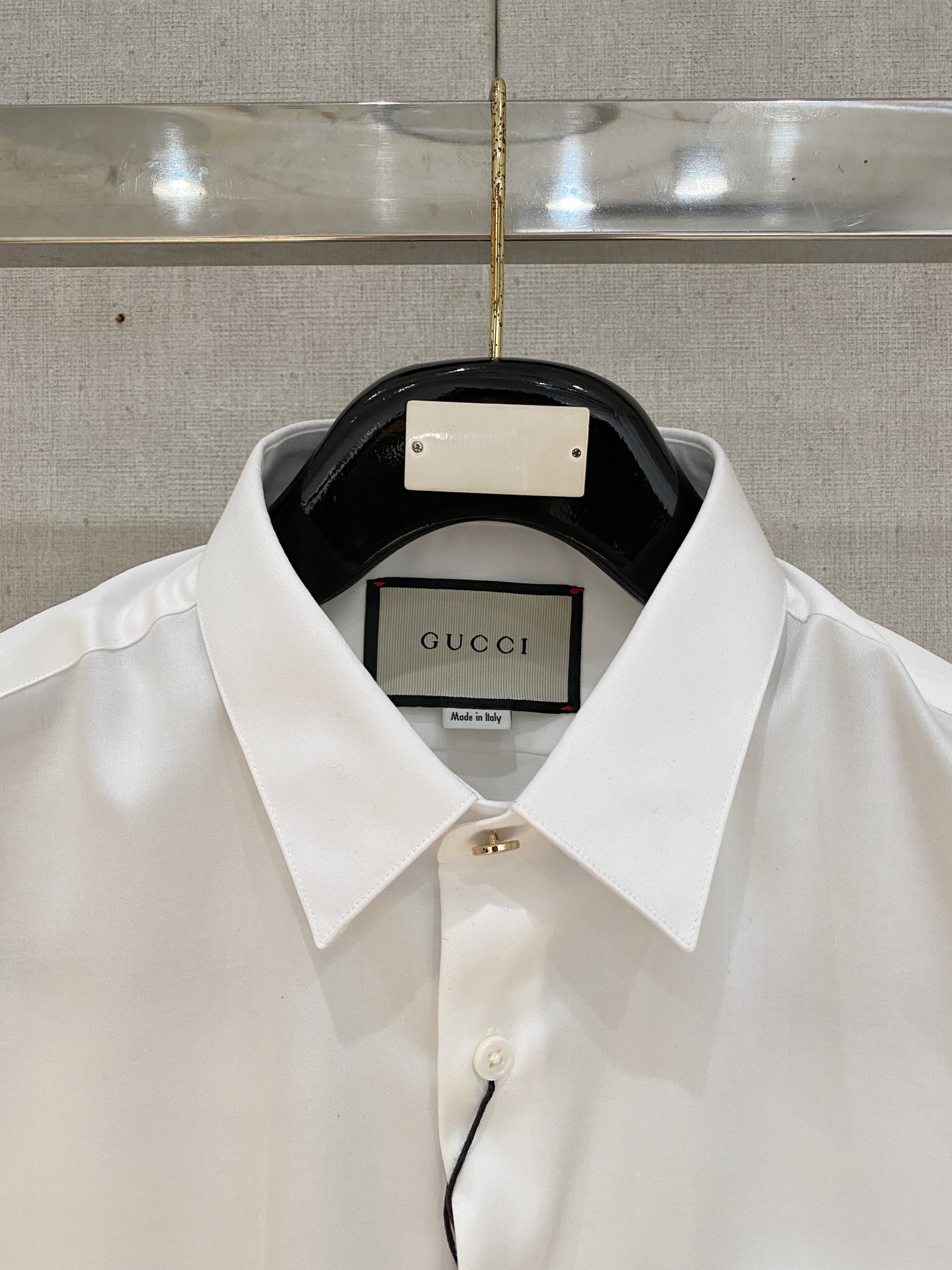 🌾退换🔥 强势上新，新款不断！！！新款衬衫，高级面料高级做工，顶级品质！！！S一XXLS穿125左右m穿