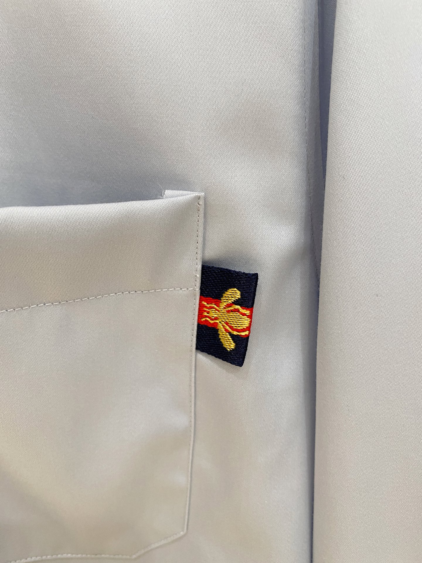 🌾退换🔥 强势上新，新款不断！！！新款衬衫，高级面料高级做工，顶级品质！！！S一XXLS穿125左右m穿