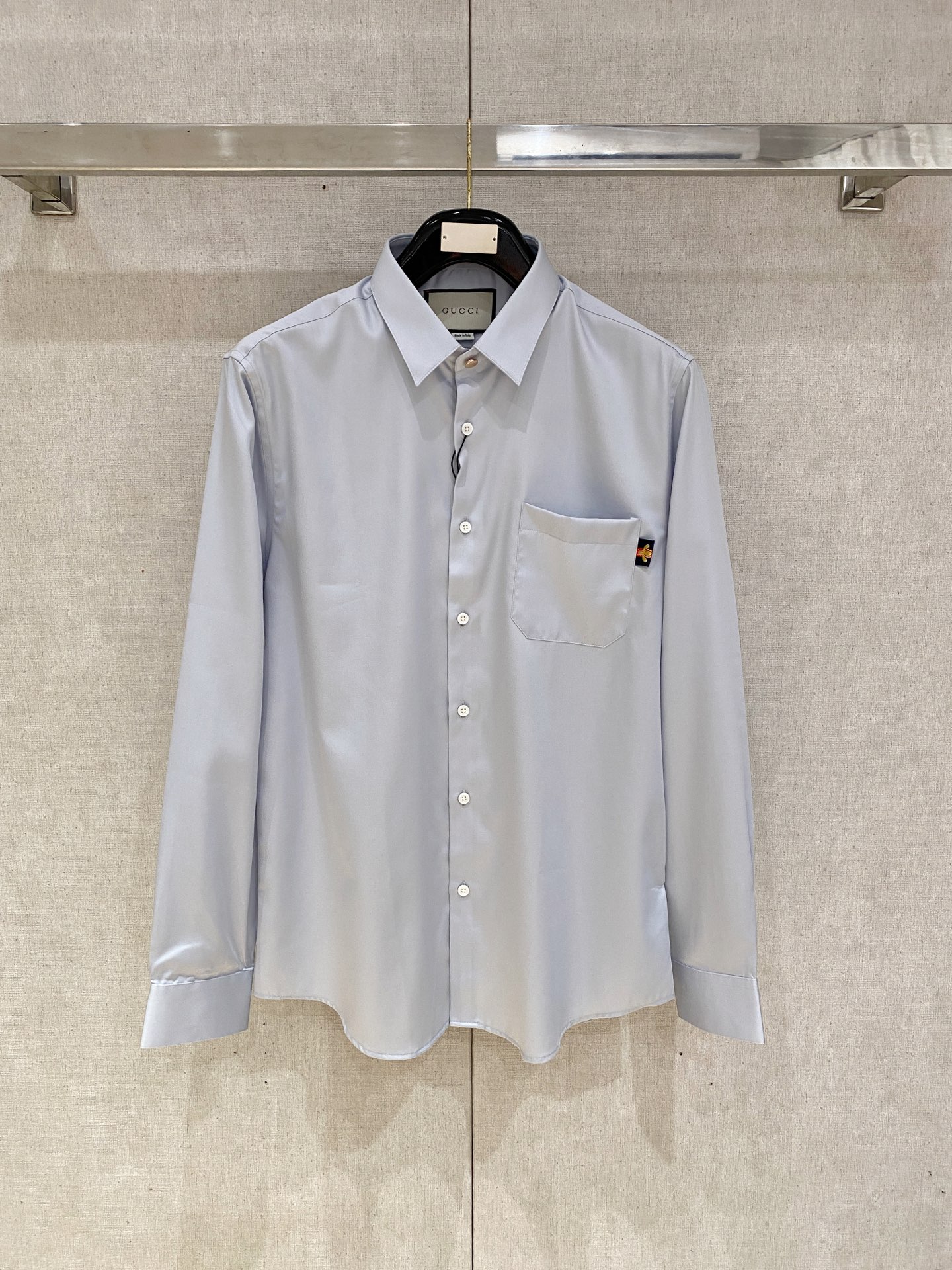 🌾退换🔥 强势上新，新款不断！！！新款衬衫，高级面料高级做工，顶级品质！！！S一XXLS穿125左右m穿