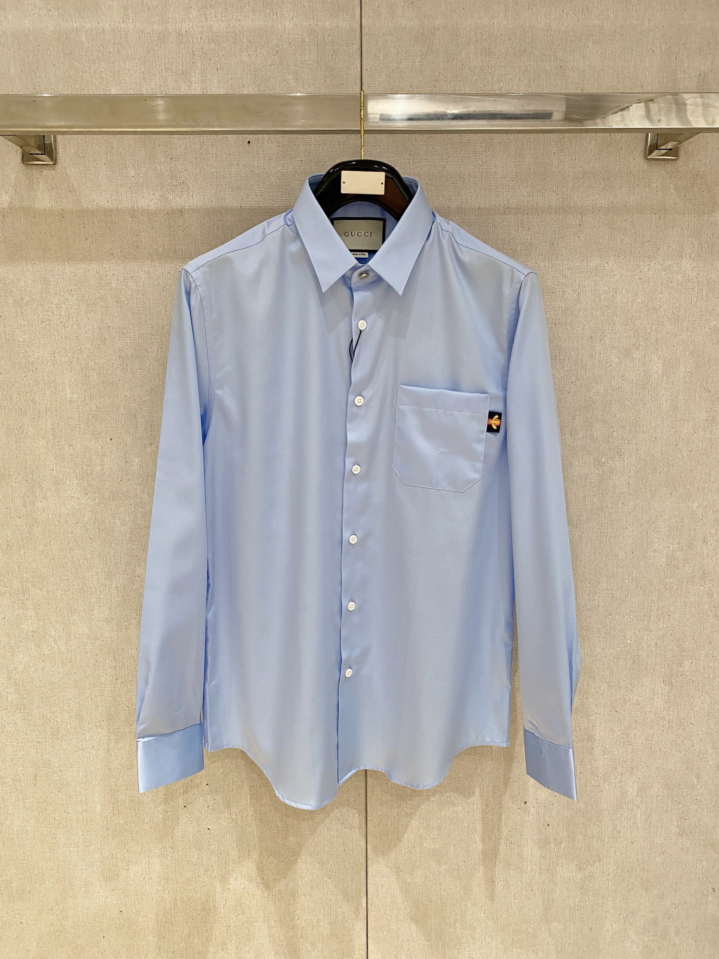 🌾退换🔥 强势上新，新款不断！！！新款衬衫，高级面料高级做工，顶级品质！！！S一XXLS穿125左右m穿