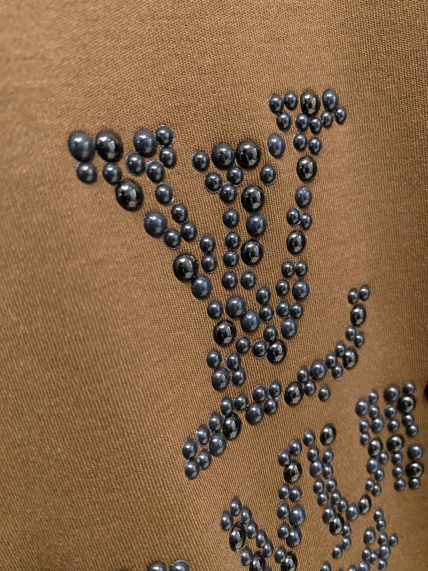 PLV 25ss秋季【新品】新款贸易订单圆领长袖打底衫长袖T恤网红款！上身舒适透气，不僵硬，整体有着丰富