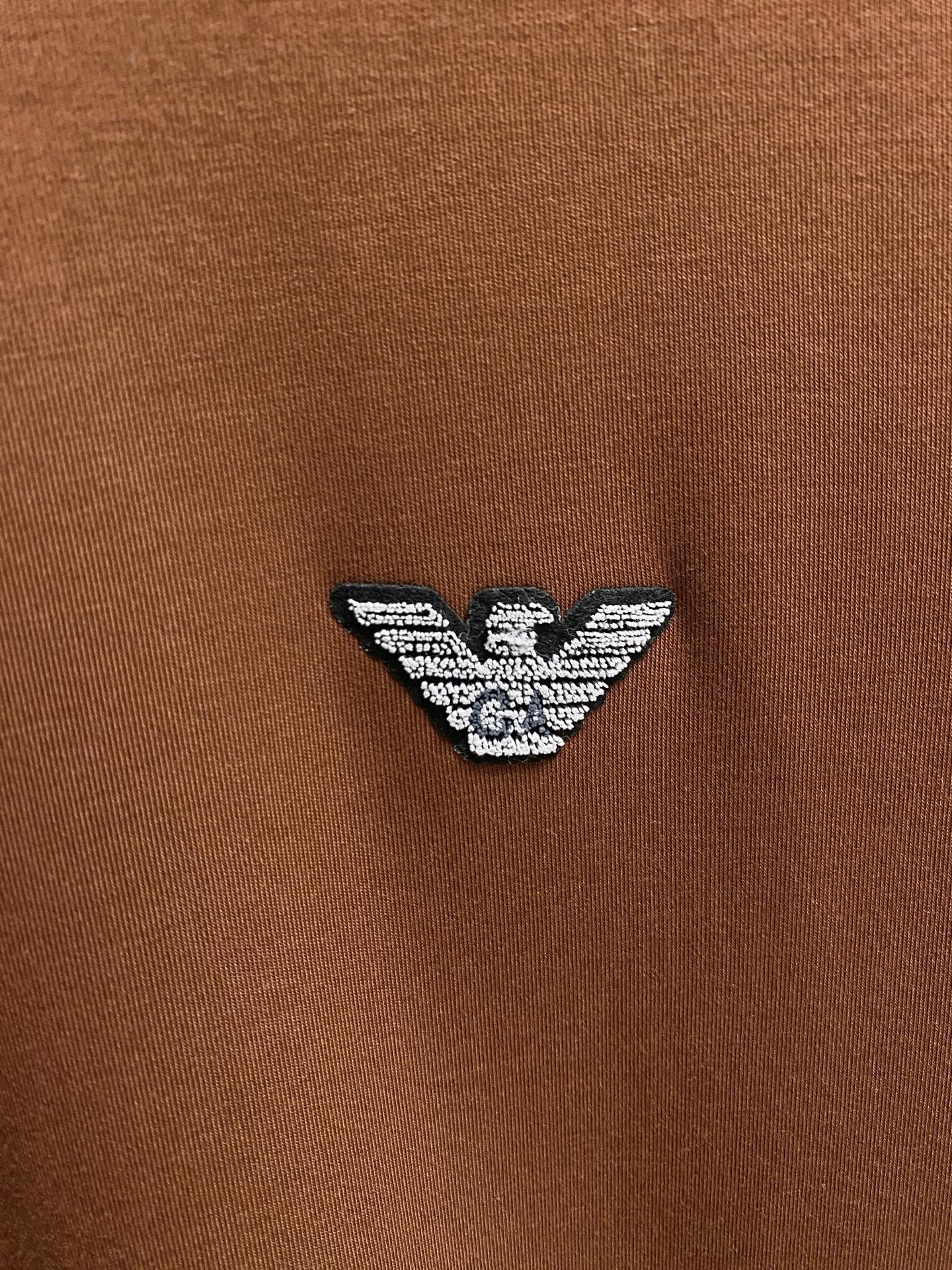 P阿玛尼25ss秋季【新品】新款贸易订单圆领长袖打底衫长袖T恤网红款！上身舒适透气，不僵硬，整体有着丰富