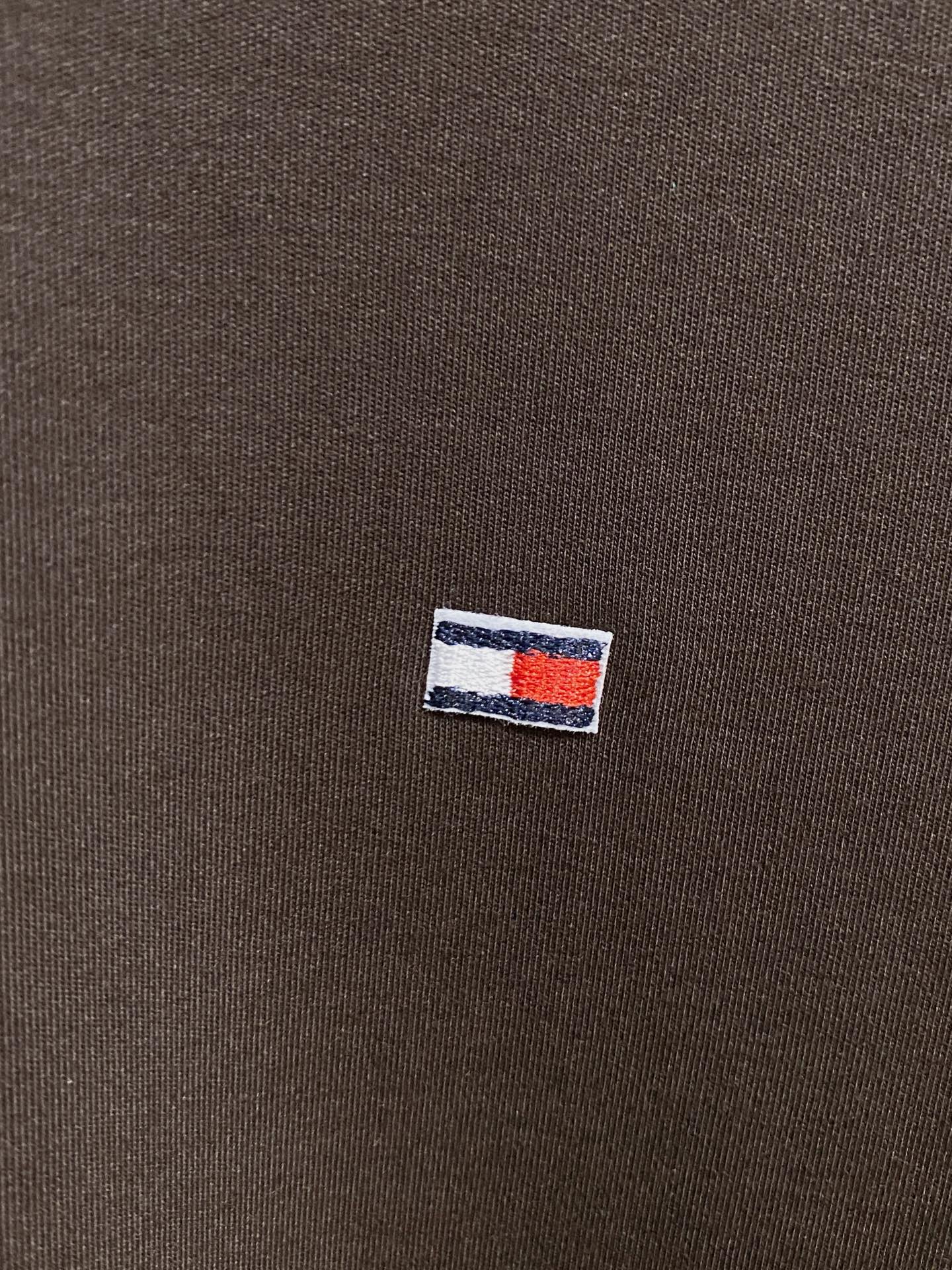 P汤米25ss秋季【新品】新款贸易订单圆领长袖打底衫长袖T恤网红款！上身舒适透气，不僵硬，整体有着丰富的