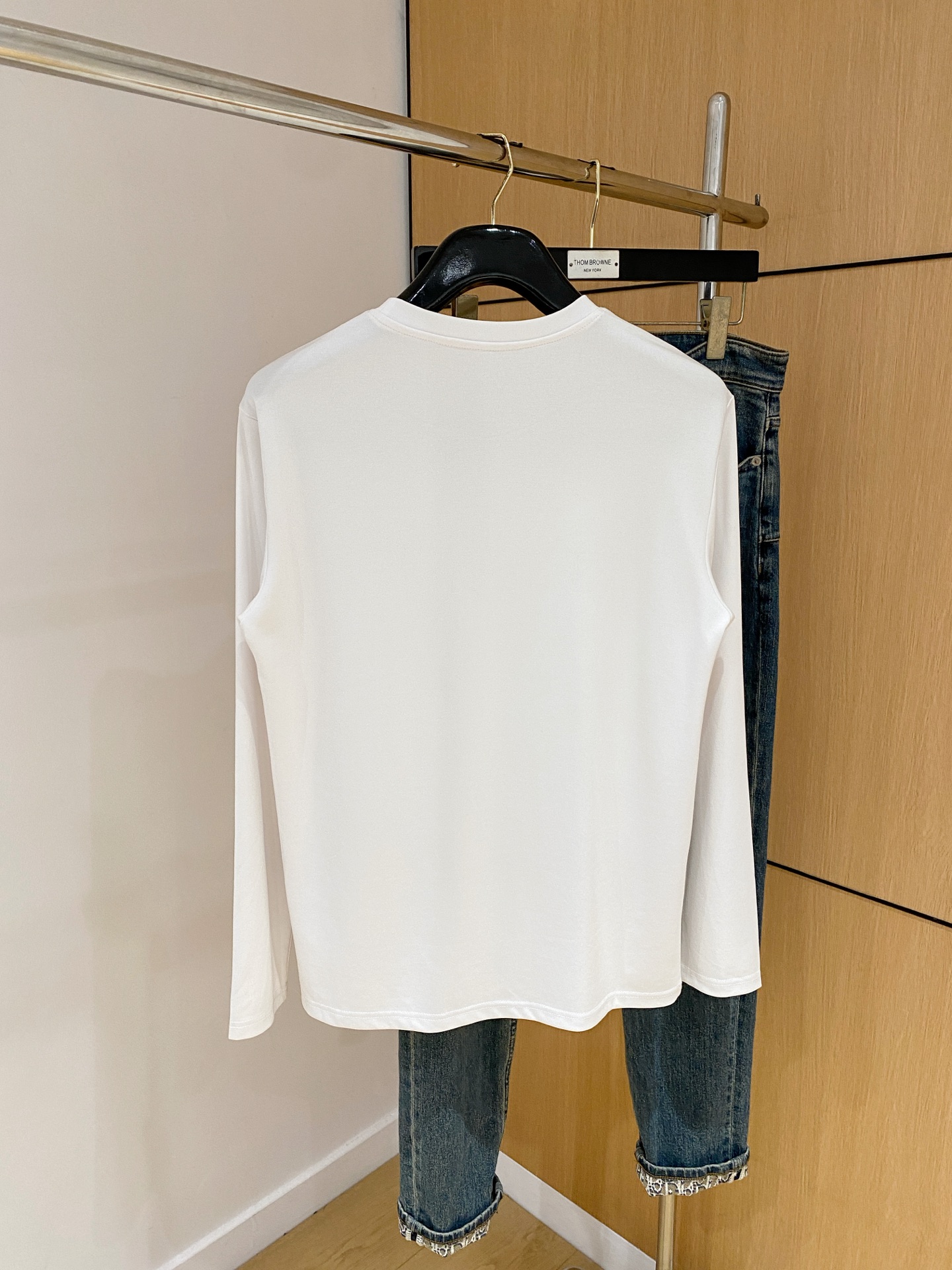 PLV 25ss秋季【新品】新款贸易订单圆领长袖打底衫长袖T恤网红款！上身舒适透气，不僵硬，整体有着丰富