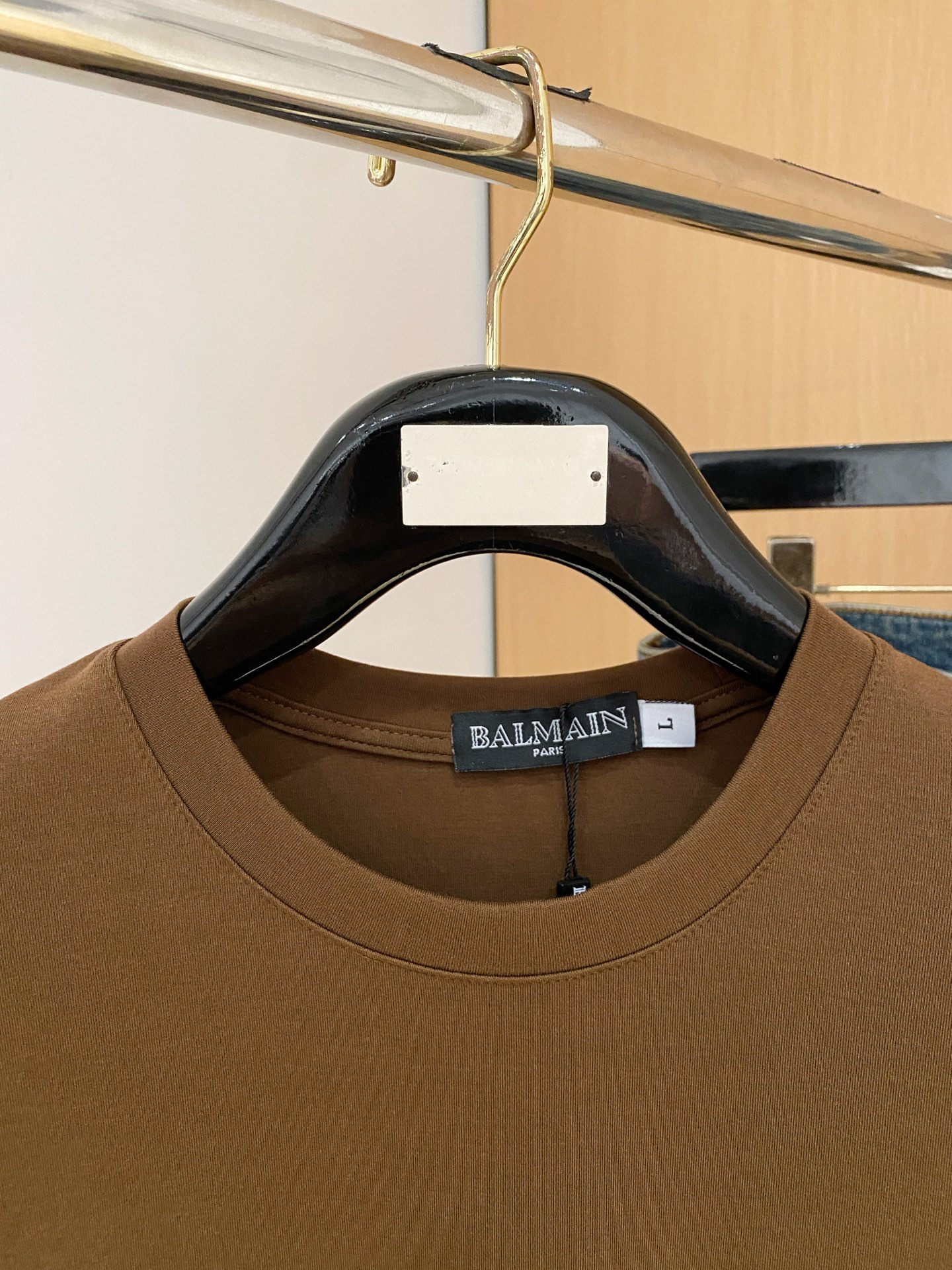 P巴利25ss秋季【新品】新款贸易订单圆领长袖打底衫长袖T恤网红款！上身舒适透气，不僵硬，整体有着丰富的