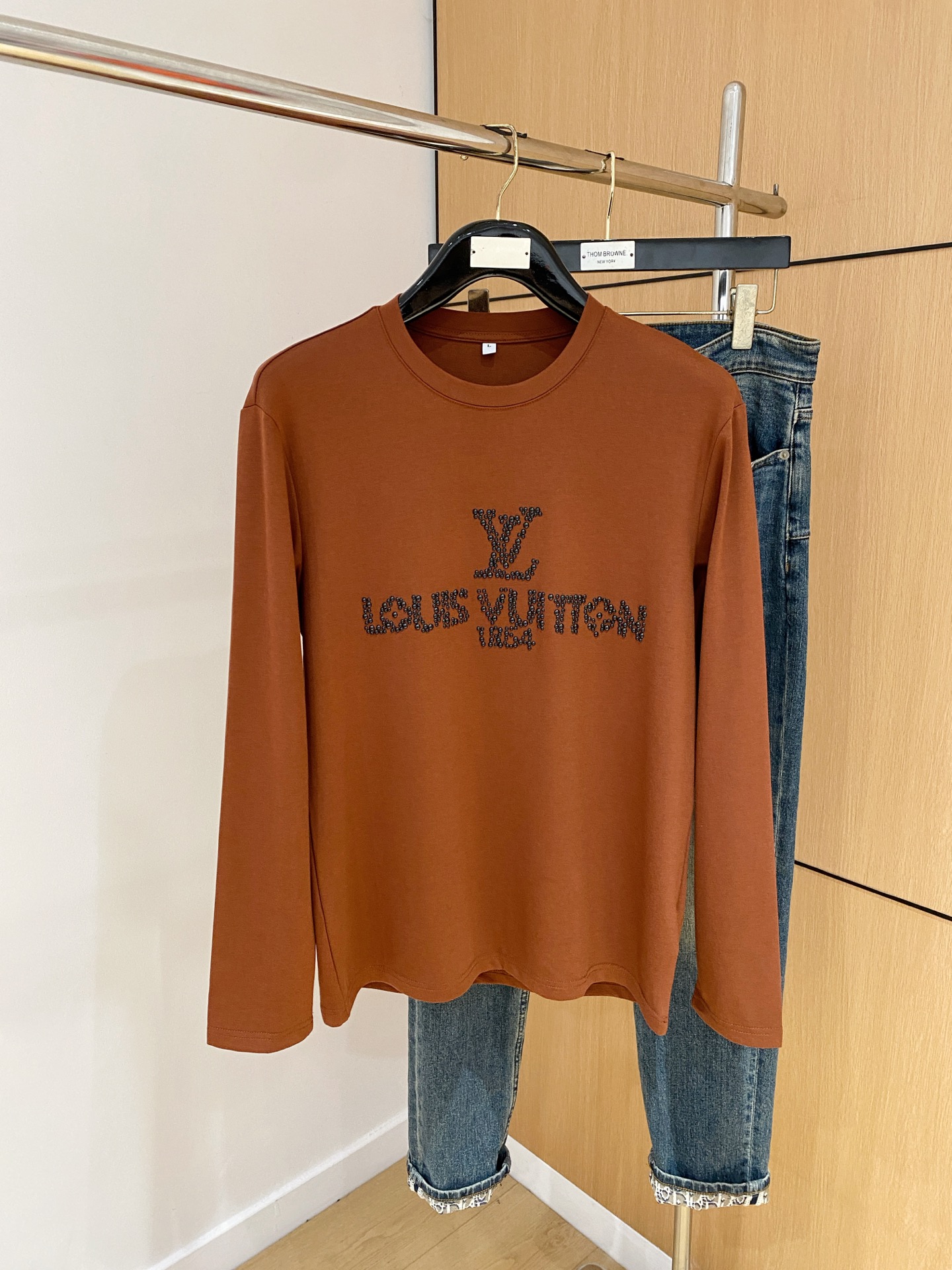 PLV 25ss秋季【新品】新款贸易订单圆领长袖打底衫长袖T恤网红款！上身舒适透气，不僵硬，整体有着丰富