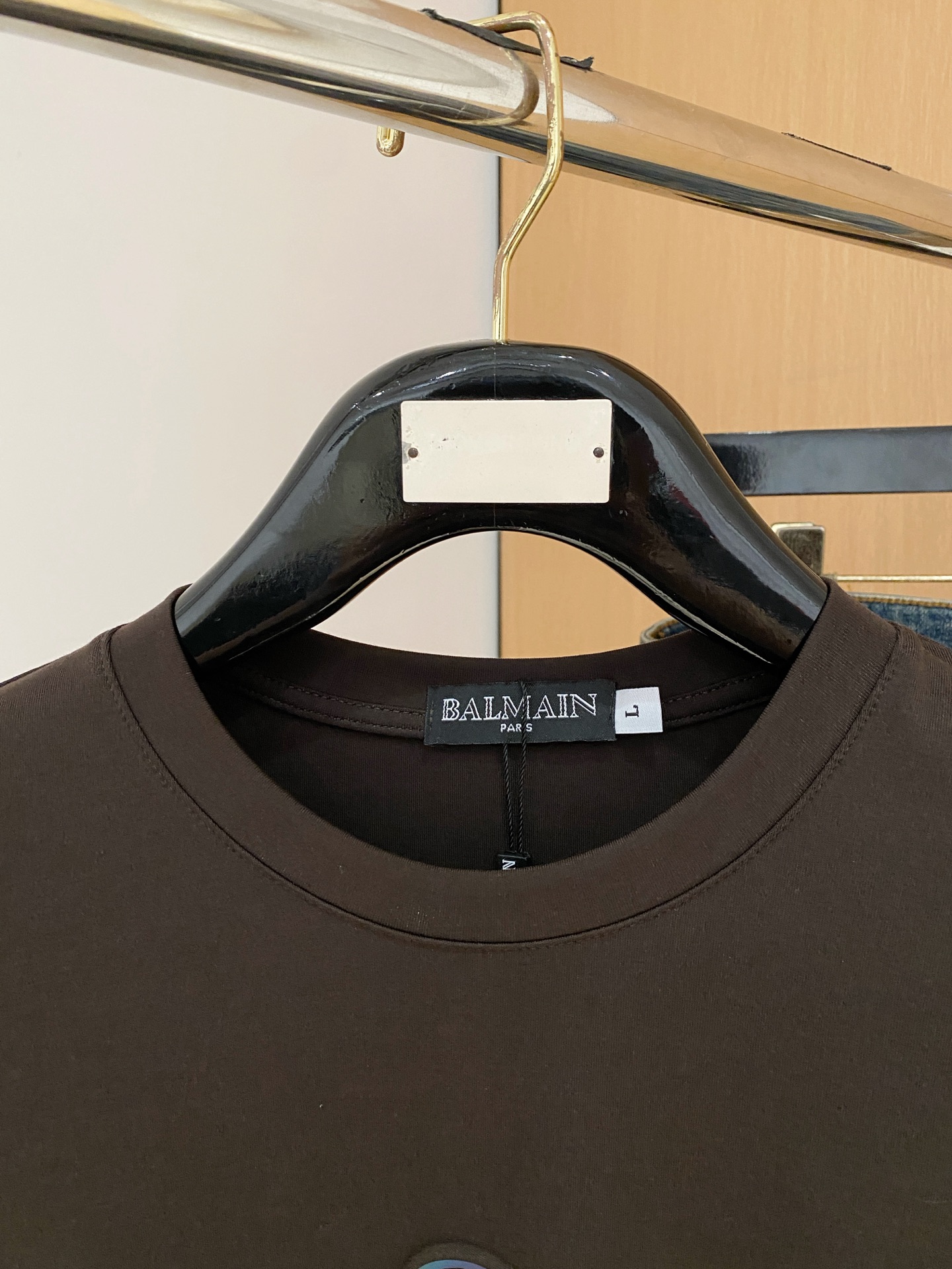 P巴利25ss秋季【新品】新款贸易订单圆领长袖打底衫长袖T恤网红款！上身舒适透气，不僵硬，整体有着丰富的