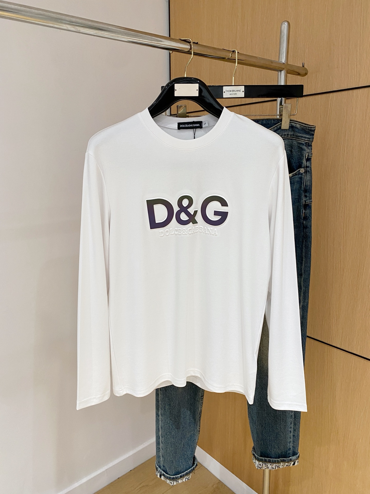 P杜嘉班纳25ss秋季【新品】新款贸易订单圆领长袖打底衫长袖T恤网红款！上身舒适透气，不僵硬，整体有着丰