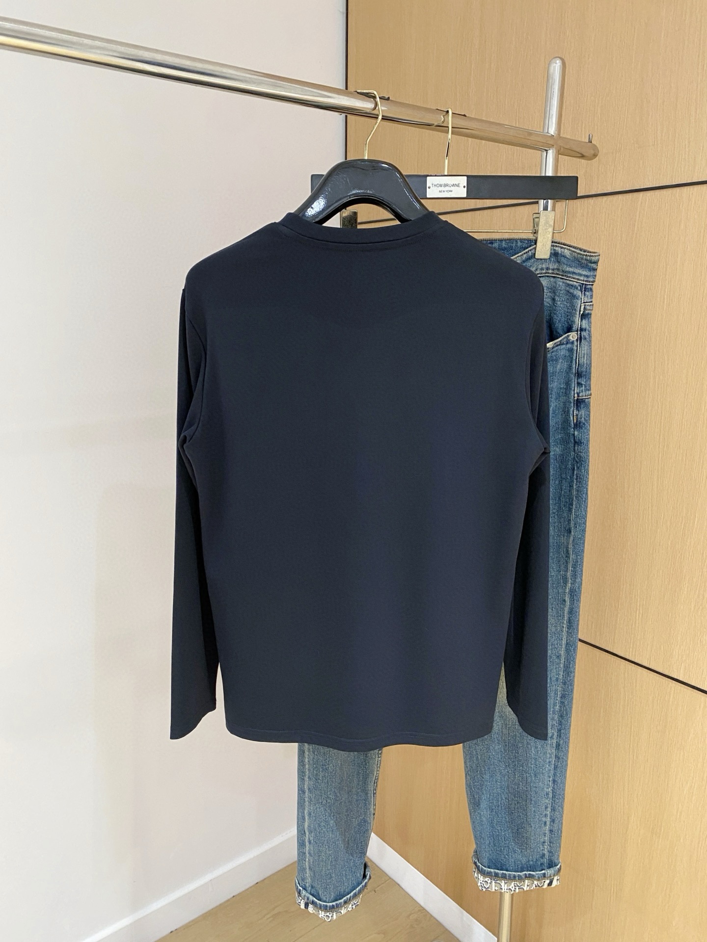 P蒙口25ss秋季【新品】新款贸易订单圆领长袖打底衫长袖T恤网红款！上身舒适透气，不僵硬，整体有着丰富的