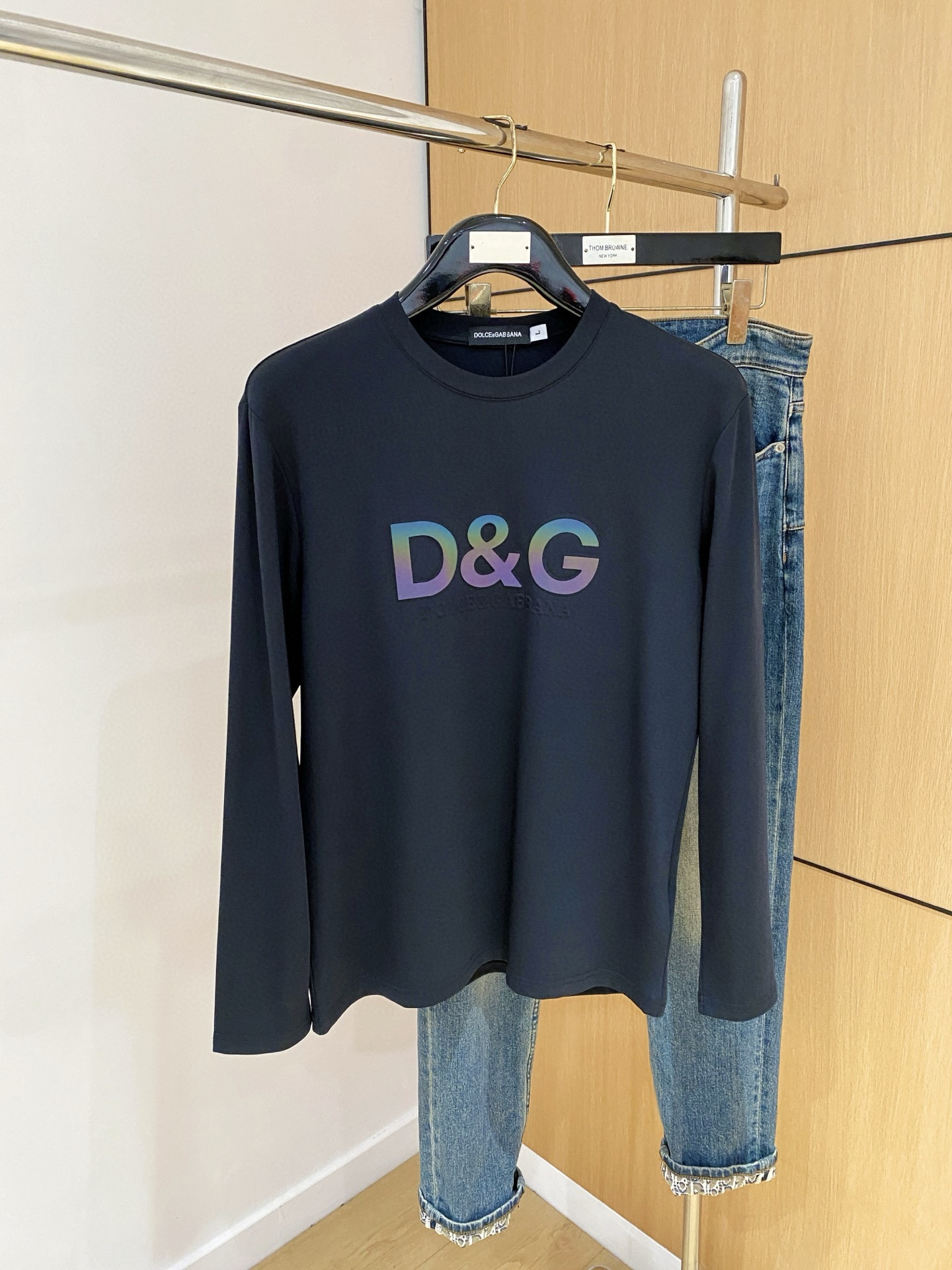 P杜嘉班纳25ss秋季【新品】新款贸易订单圆领长袖打底衫长袖T恤网红款！上身舒适透气，不僵硬，整体有着丰