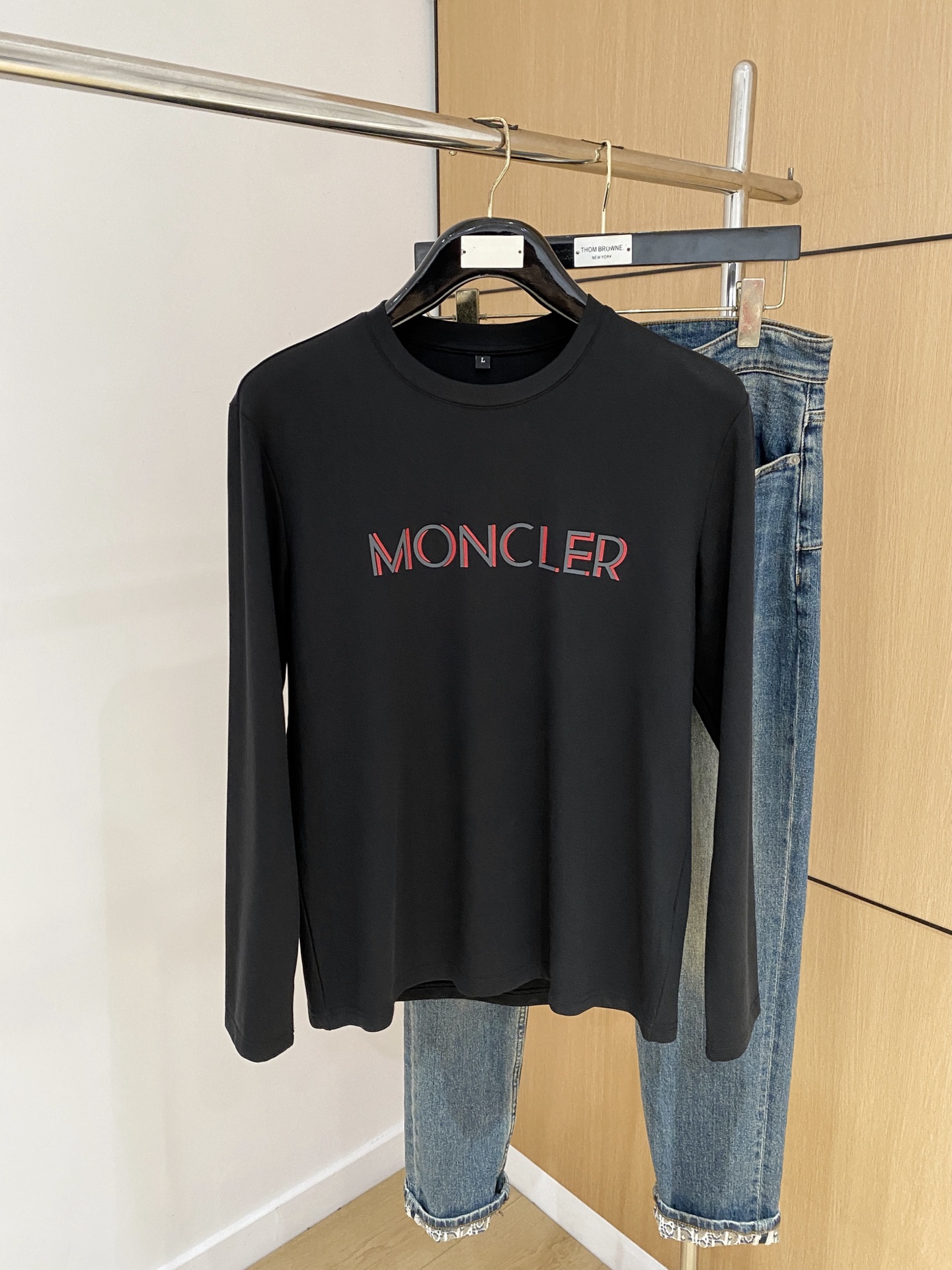 P蒙口25ss秋季【新品】新款贸易订单圆领长袖打底衫长袖T恤网红款！上身舒适透气，不僵硬，整体有着丰富的