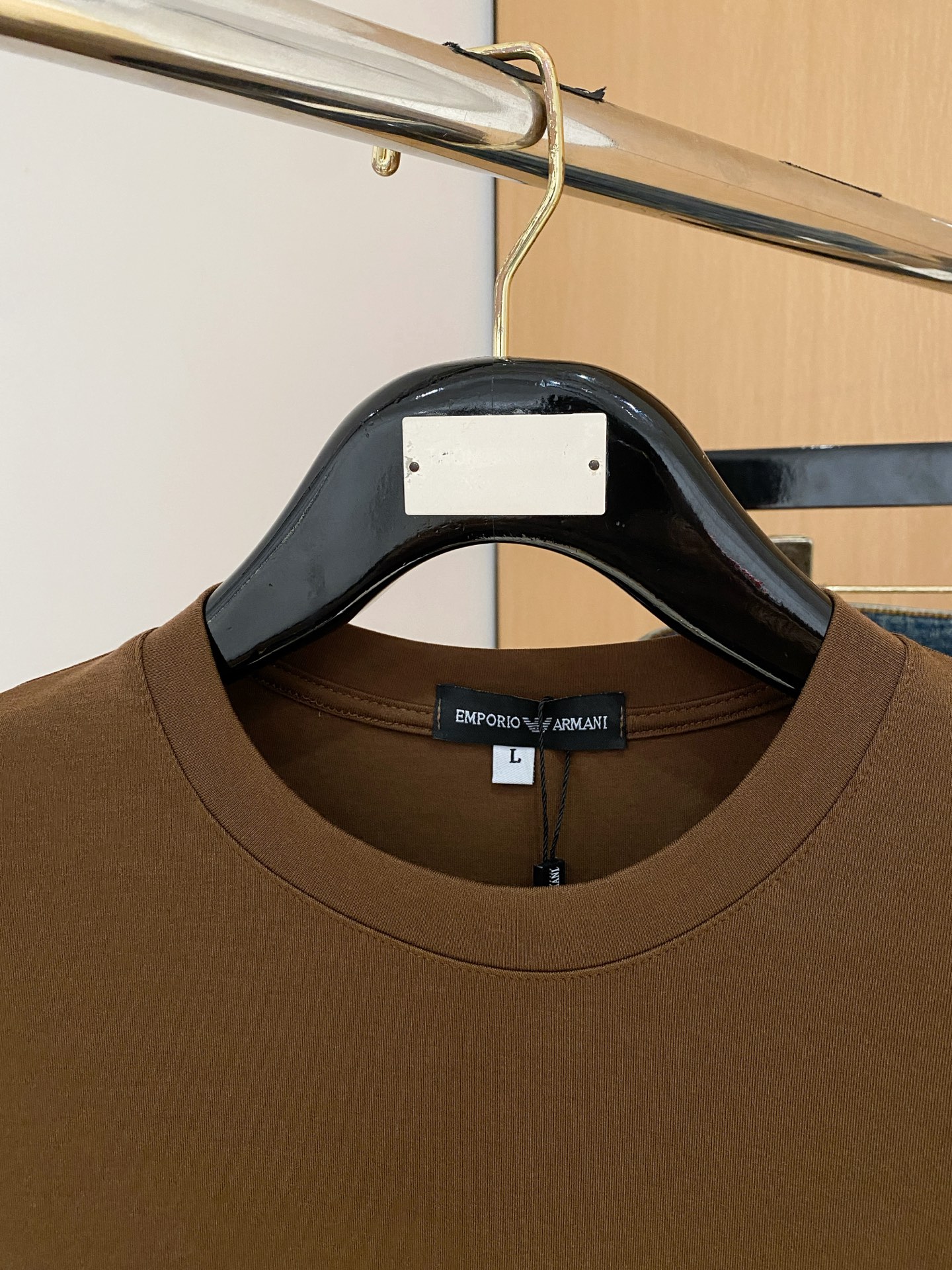 P阿玛尼25ss秋季【新品】新款贸易订单圆领长袖打底衫长袖T恤网红款！上身舒适透气，不僵硬，整体有着丰富