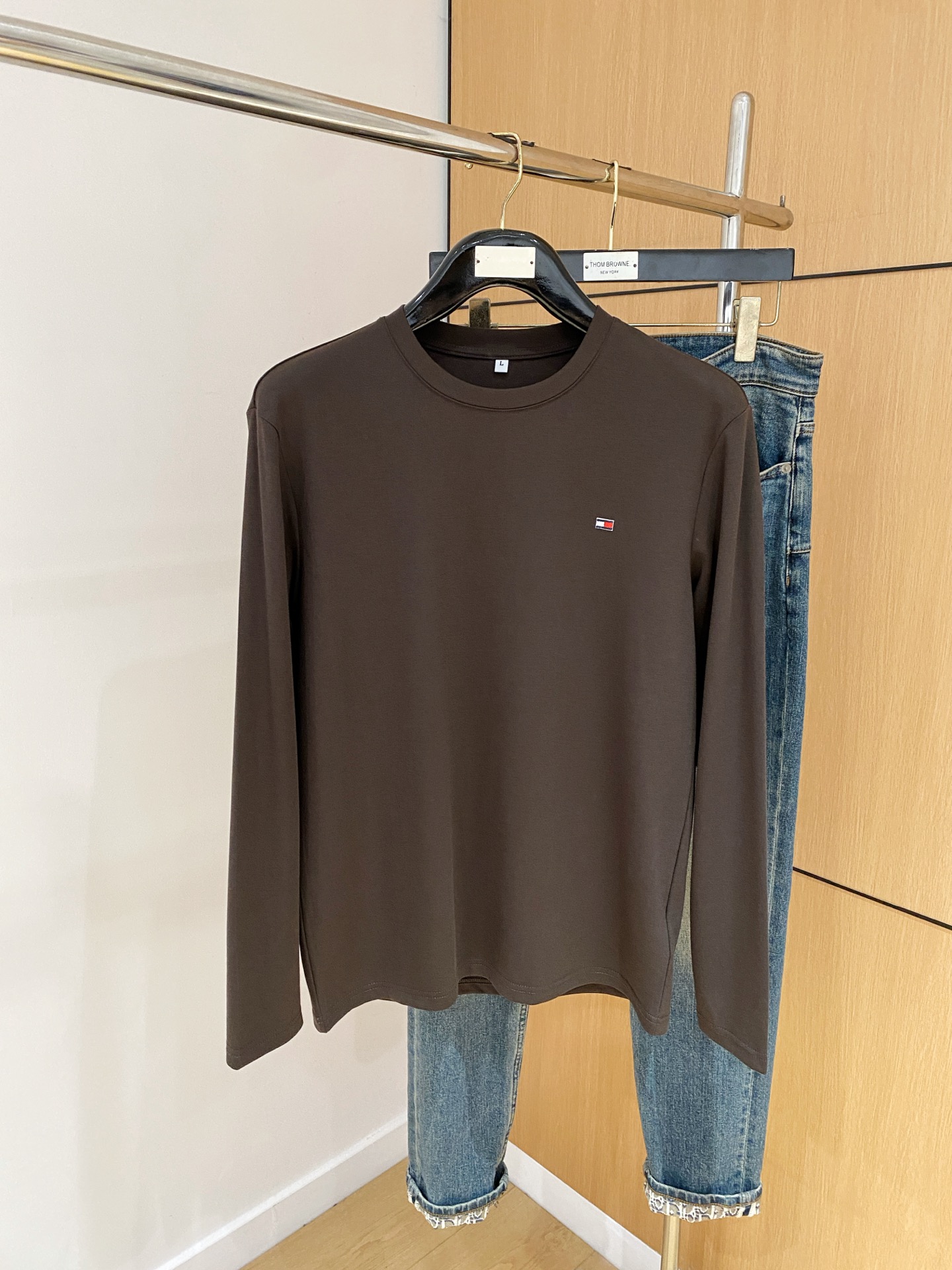 P汤米25ss秋季【新品】新款贸易订单圆领长袖打底衫长袖T恤网红款！上身舒适透气，不僵硬，整体有着丰富的