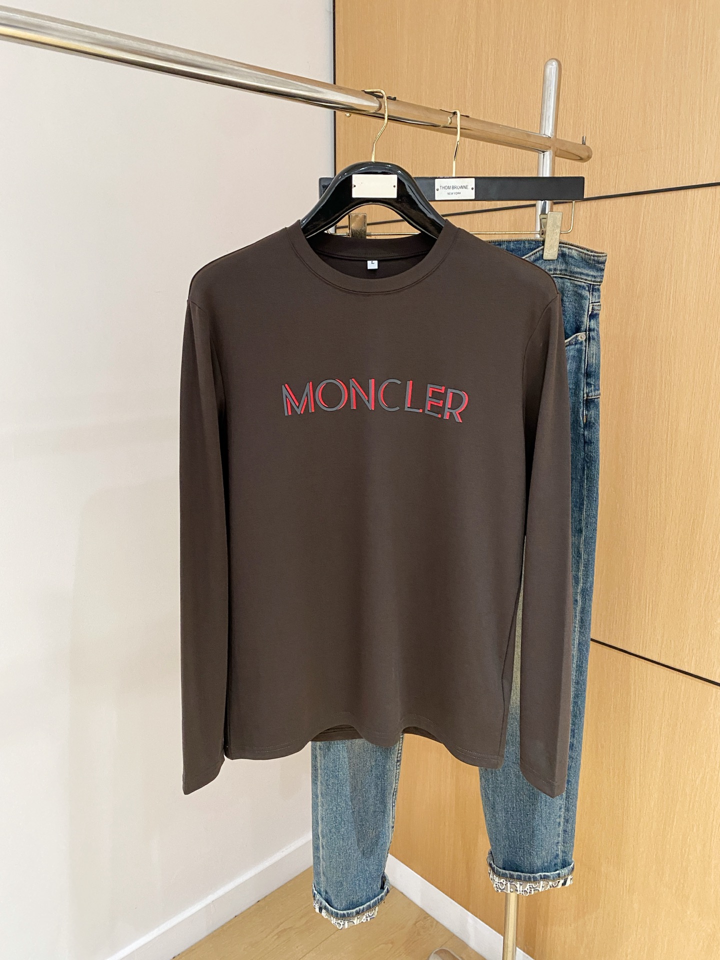 P蒙口25ss秋季【新品】新款贸易订单圆领长袖打底衫长袖T恤网红款！上身舒适透气，不僵硬，整体有着丰富的