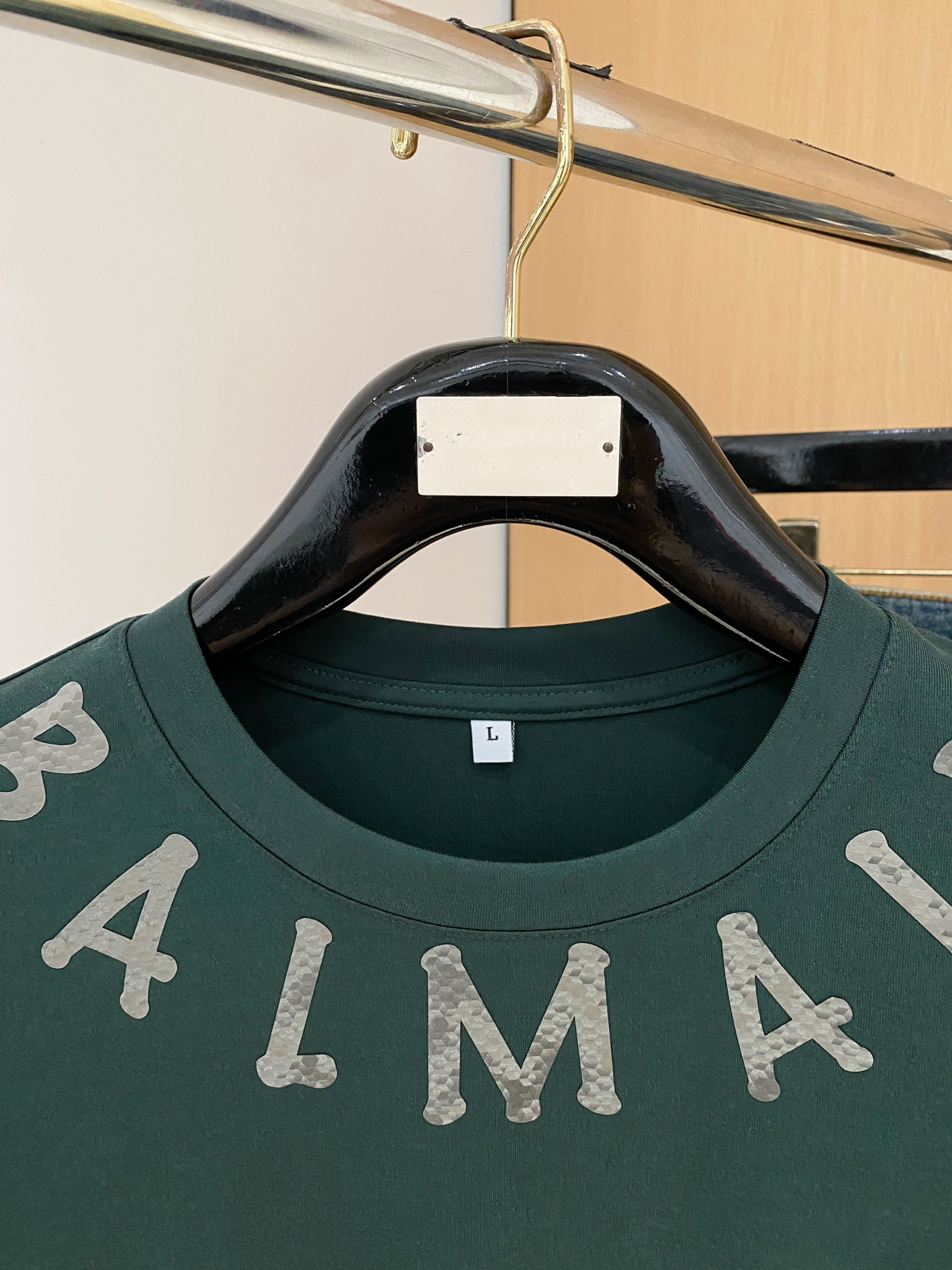 P阿尔曼25ss秋季【新品】新款贸易订单圆领长袖打底衫长袖T恤网红款！上身舒适透气，不僵硬，整体有着丰富