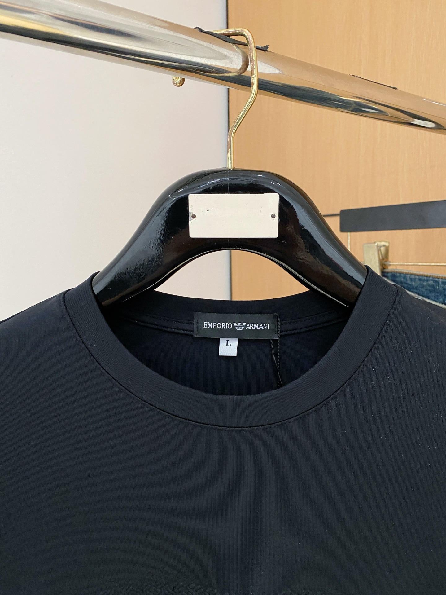 P阿玛尼25ss秋季【新品】新款贸易订单圆领长袖打底衫长袖T恤网红款！上身舒适透气，不僵硬，整体有着丰富