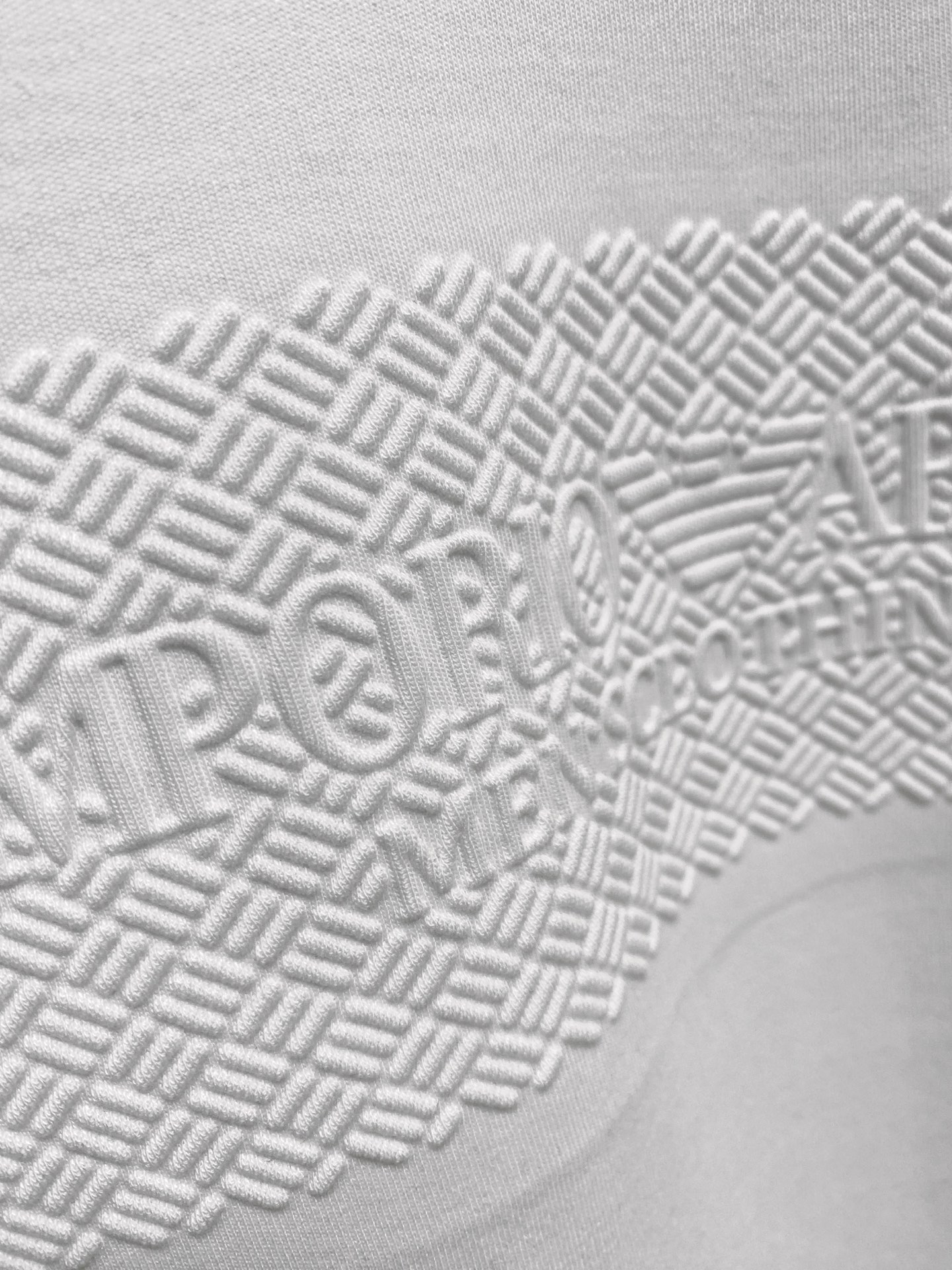 P阿玛尼25ss秋季【新品】新款贸易订单圆领长袖打底衫长袖T恤网红款！上身舒适透气，不僵硬，整体有着丰富