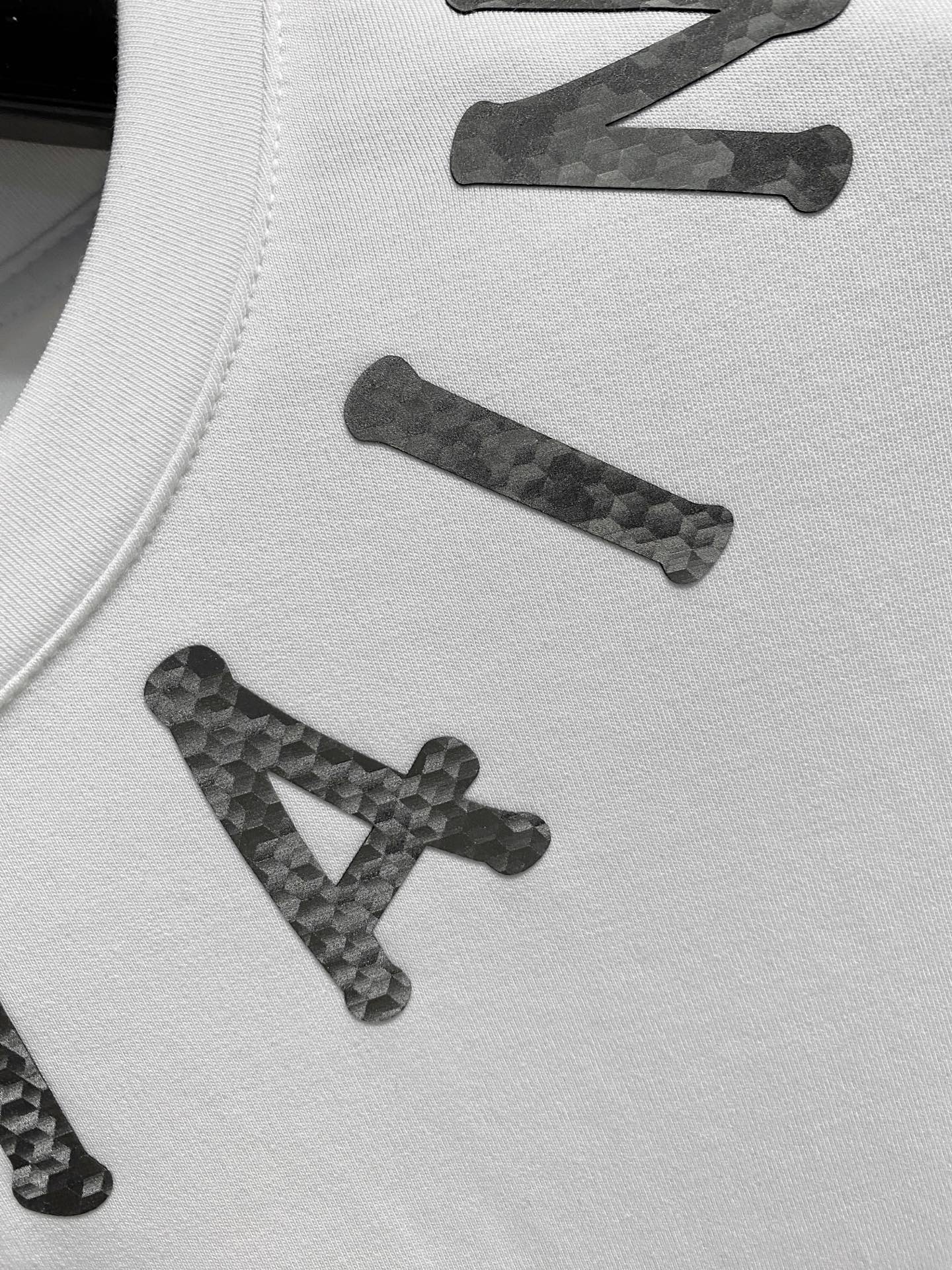 P巴尔曼25ss秋季【新品】新款贸易订单圆领长袖打底衫长袖T恤网红款！上身舒适透气，不僵硬，整体有着丰富