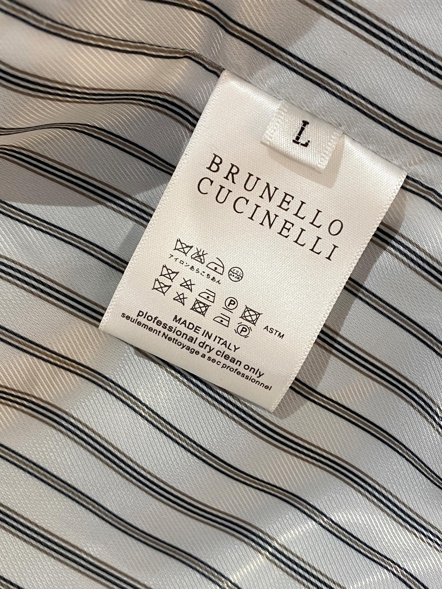 （推荐）BC 2025秋冬新款混纺面料男士修身西服外套2️⃣个颜色：浅米色款显得更加清新、柔和，适合日常