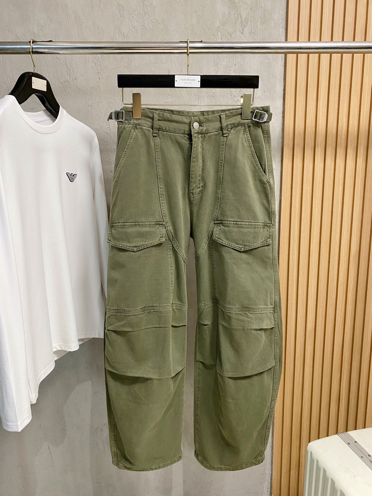 NO:530885,Acne [New Product] is available for high-end exclusive sale. The 25SS four-season super-burning street-explosion series is the most exclusive and grandly launched. Original custom high-end quality fabric, customized hardware style slim-fitting tailoring, fabric with elasticity, micro-elastic upper body comfort, a must-have item!  Counter size S-XL, acne studios, jeans, alexander wang19860909Acne【新品】高端独家发售 25SS四季款超燃炸街系列之最牛仔裤 独家隆重推出 原版定制高端品质面料 定制五金版型修身剪裁 面料带弹力 微弹上身舒适度超高 必爆单品！专柜尺码S-XL,,acne studios,jeans,alexander wang,Men's clothing