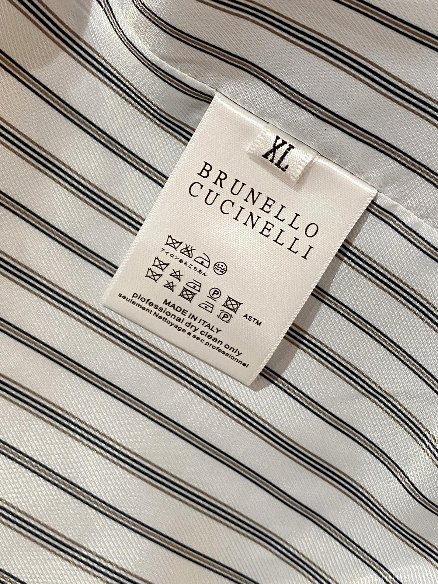 （推荐）BC 2025秋冬新款混纺面料男士修身西服外套2️⃣个颜色：浅米色款显得更加清新、柔和，适合日常