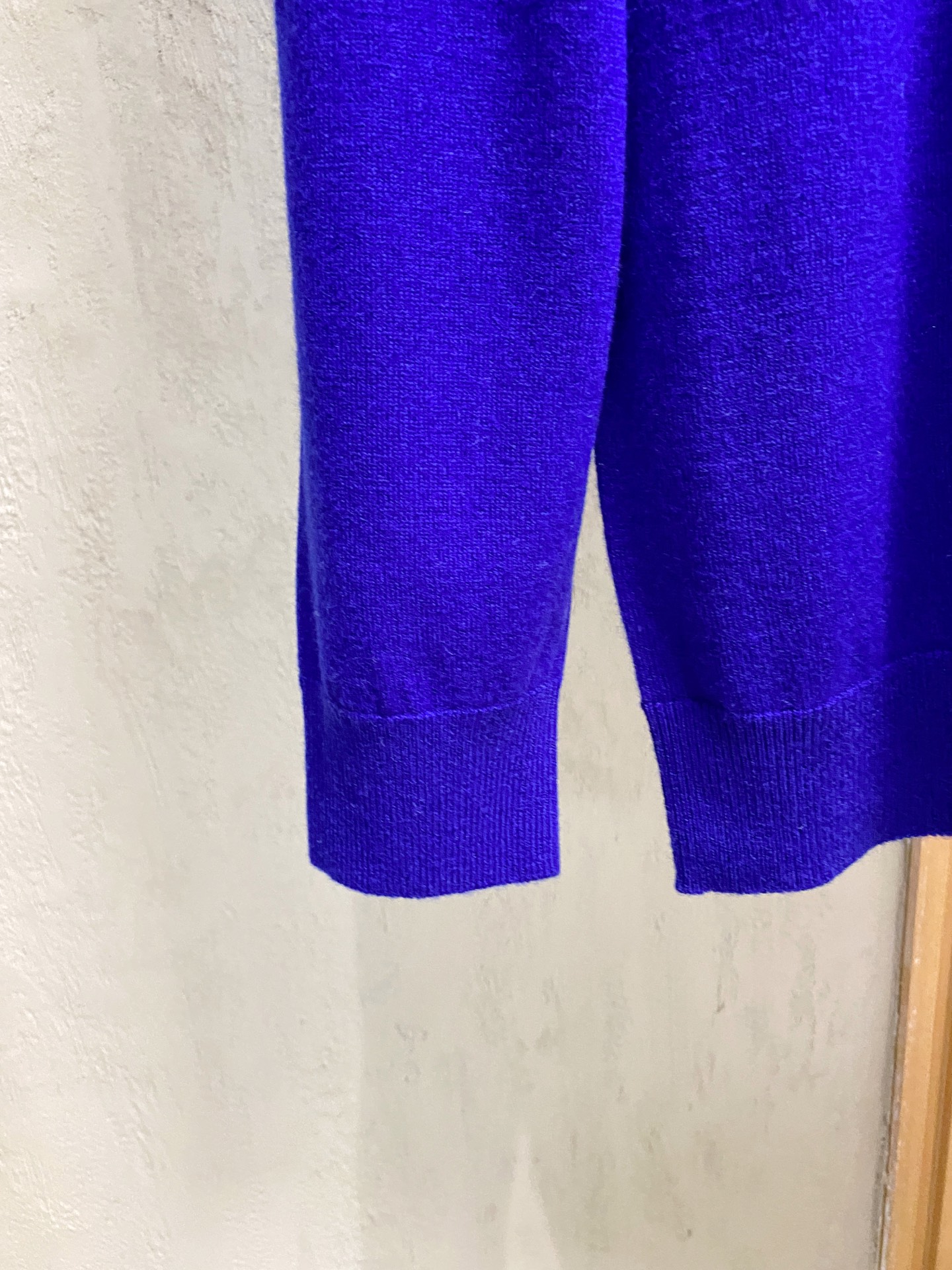 Men's Solid Color Cashmere Blend Knit Sweater: Soft, Warm, and Comfortable 7 i1758288090241 521 0 5