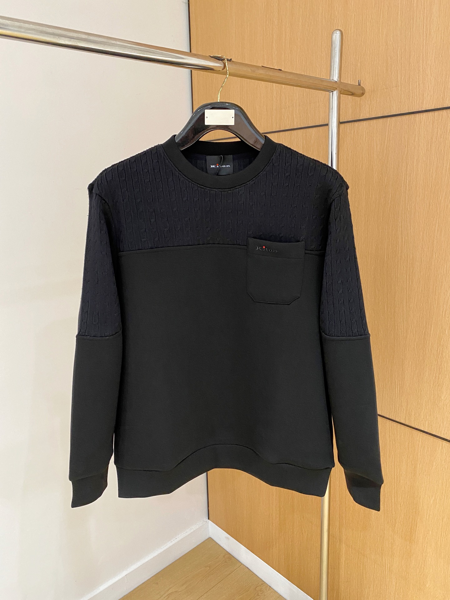 顶级品质>专柜官网同步发售！辅料全部原版定制出品，贸易公司真品订单。高级定制进口面料，以天然植物纖維提炼